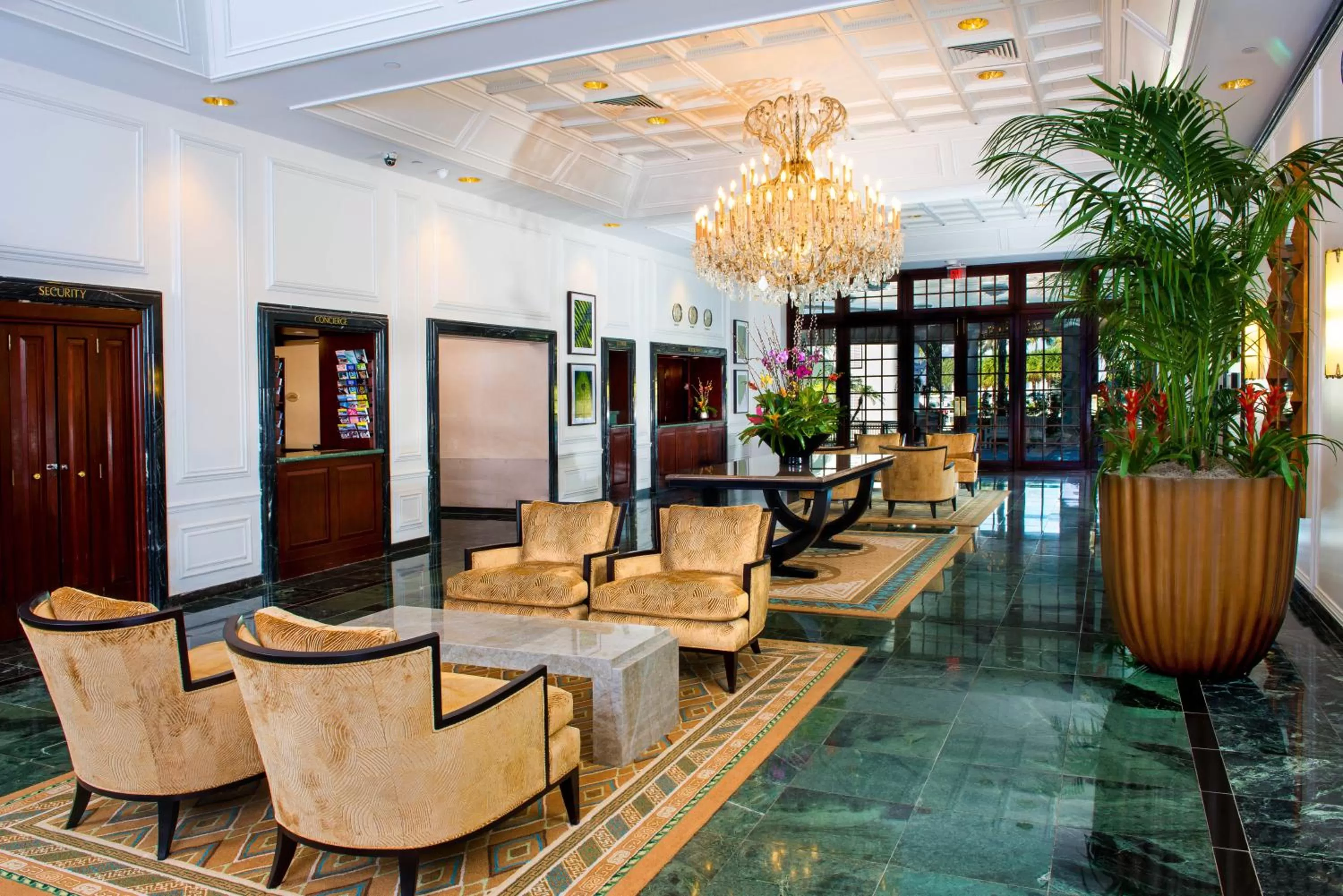 Lobby or reception in Sea View Hotel