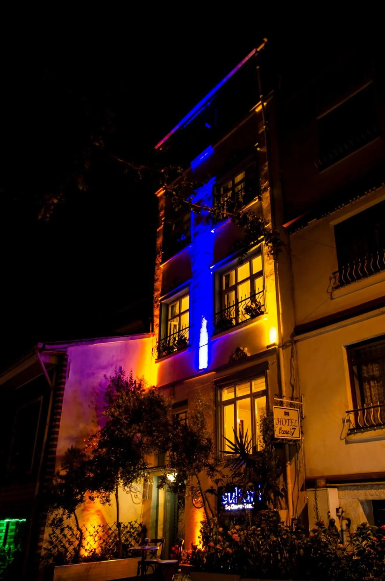 Property building in Paris Garden Hotel Istanbul