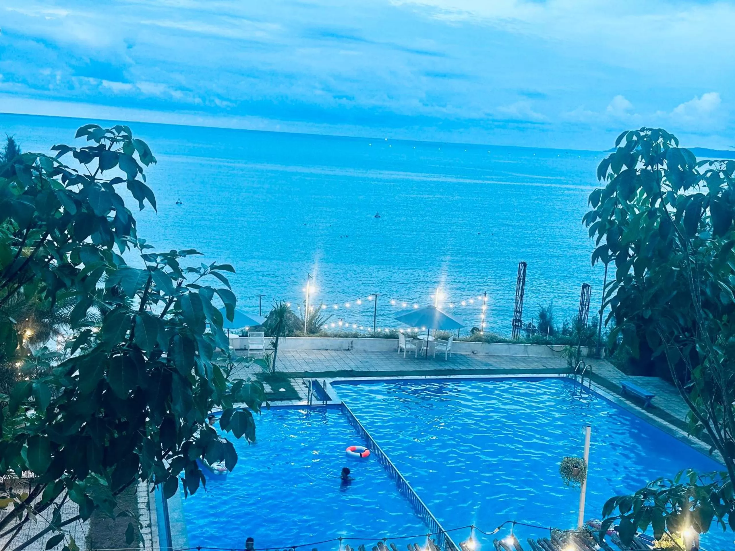 Swimming Pool in RUBEACH HOTEL & REROST