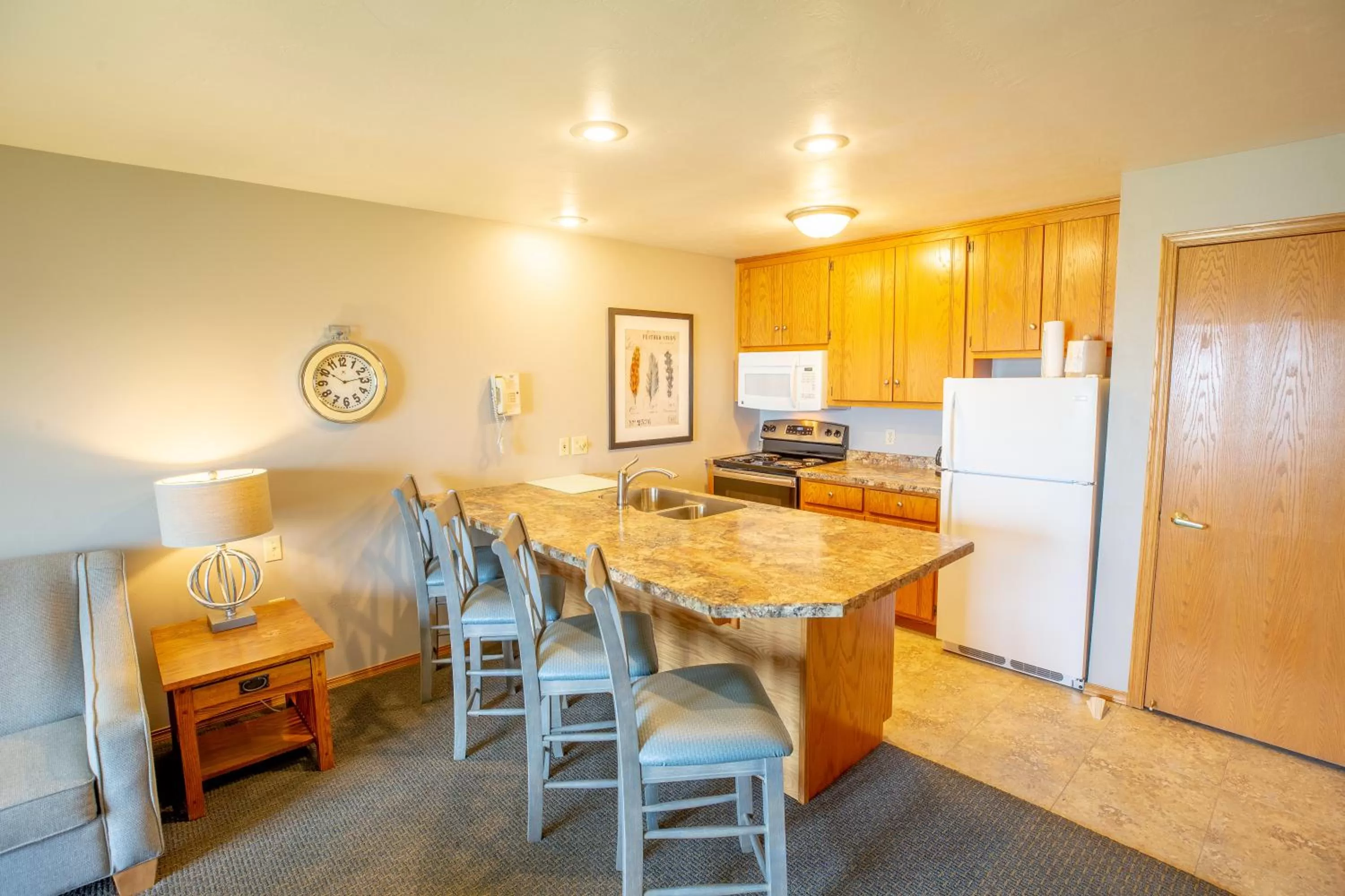 Dining area in Westwood Shores Waterfront Resort
