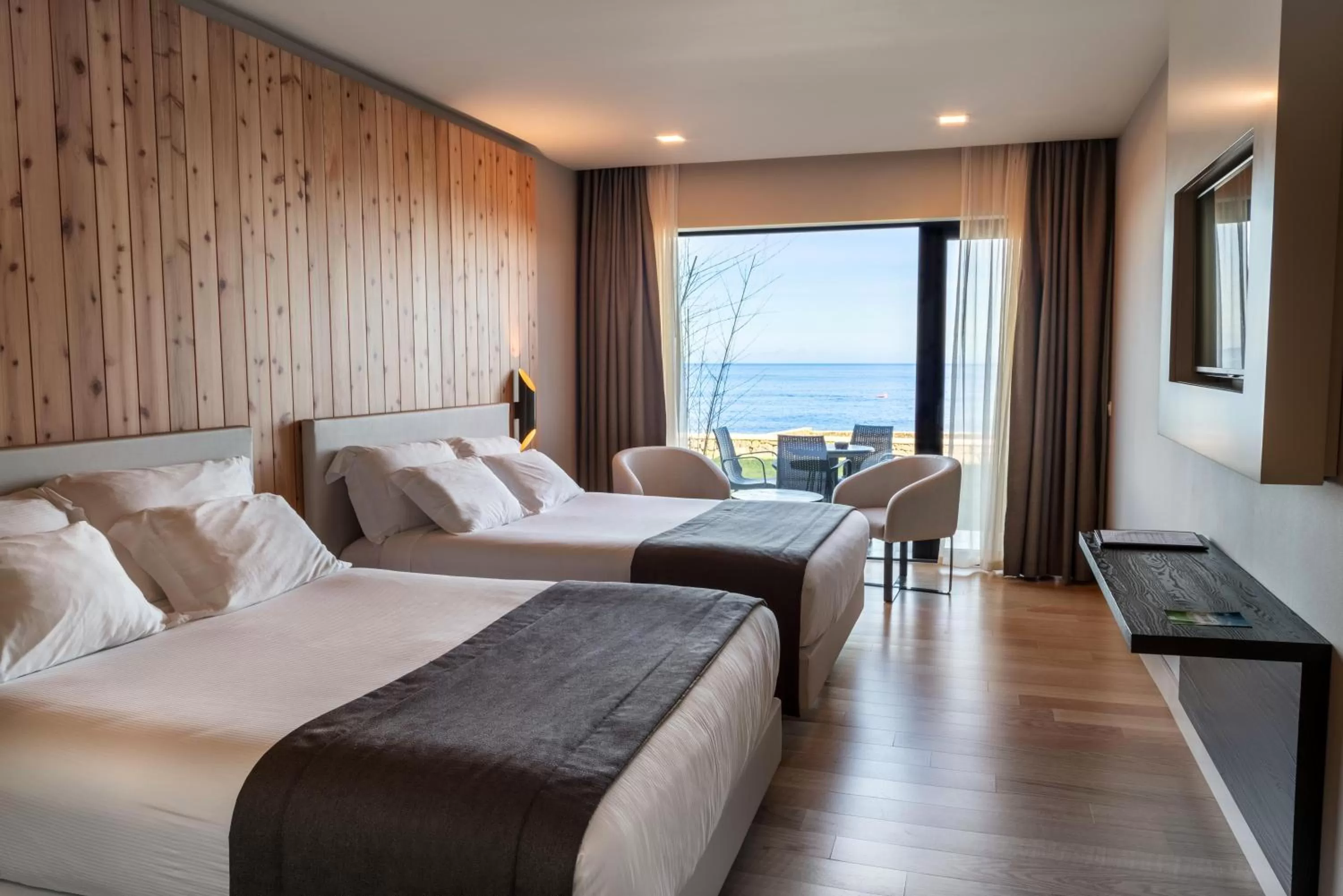 Seating area, Bed in Pedras do Mar Resort & Spa