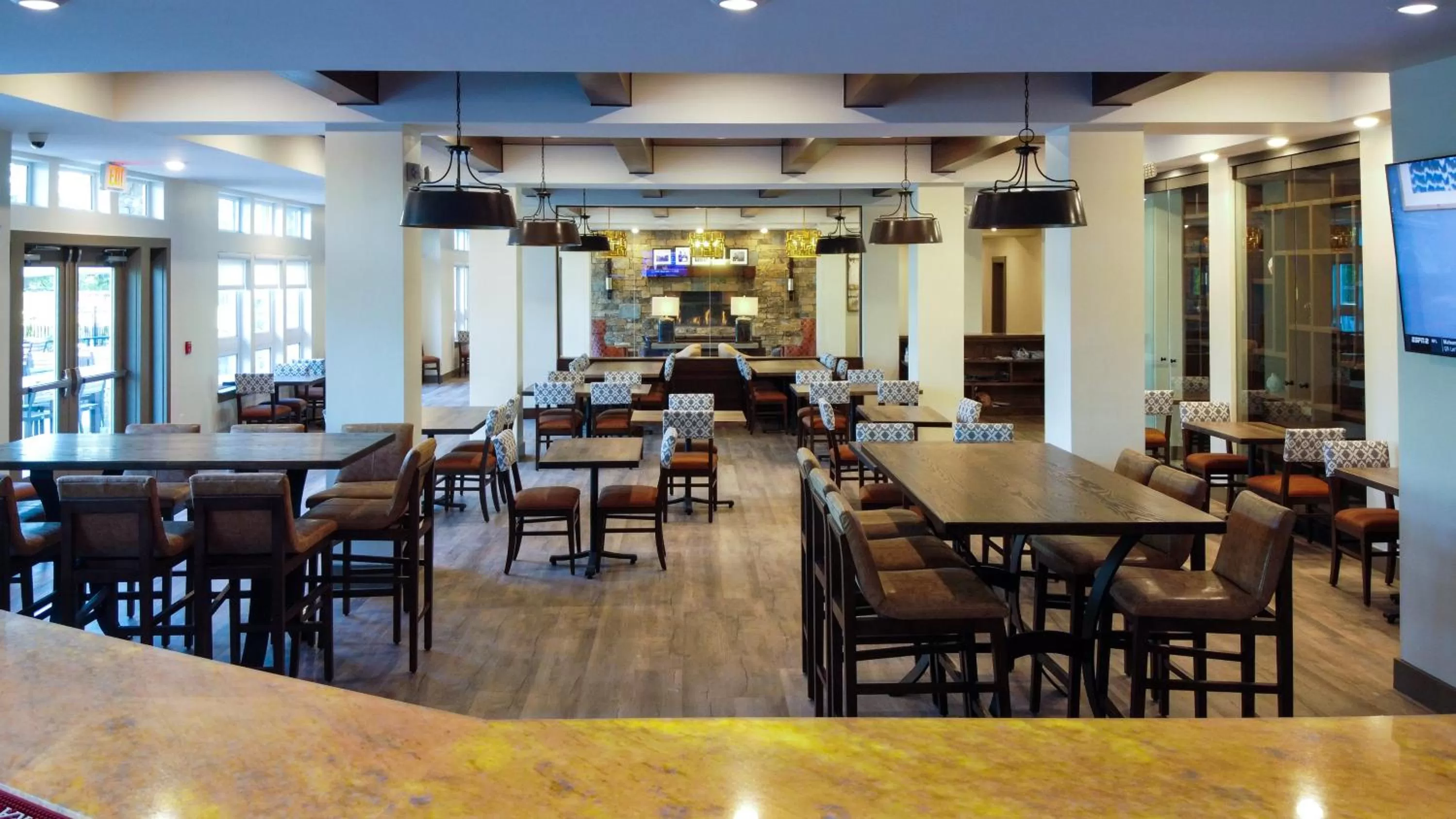 Restaurant/places to eat in Lakeside Lodge Clemson