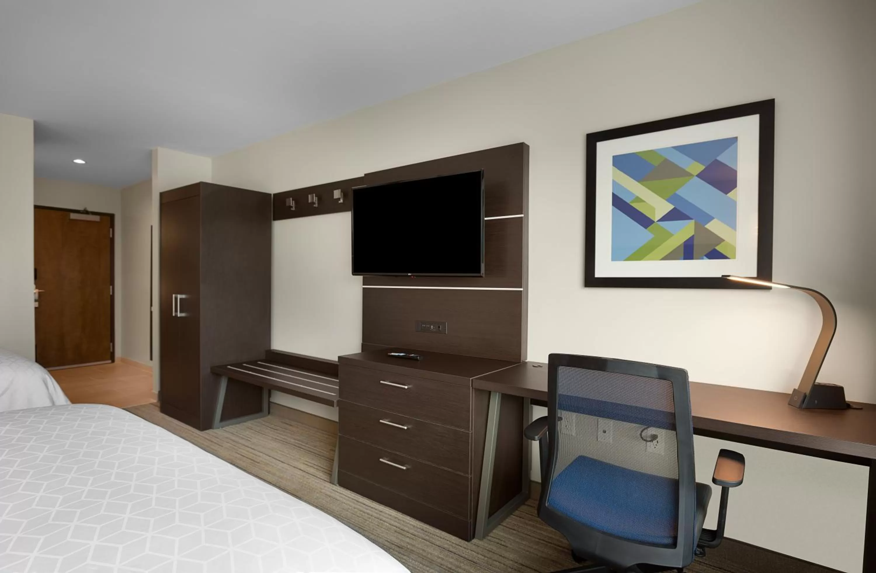 Photo of the whole room, Bed in Holiday Inn Express - Lake Park by IHG