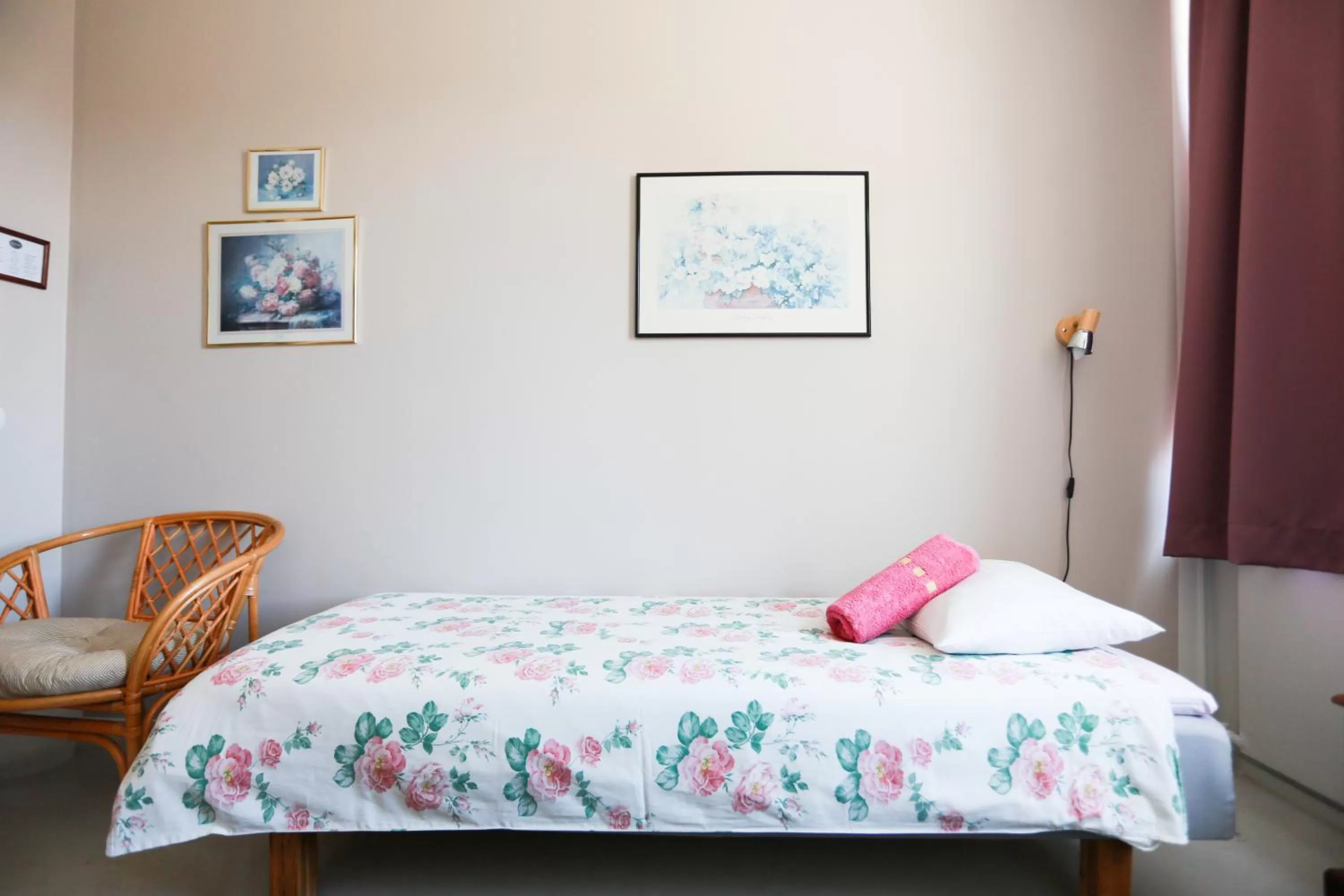 Bed in Bed&Breakfast Tuure