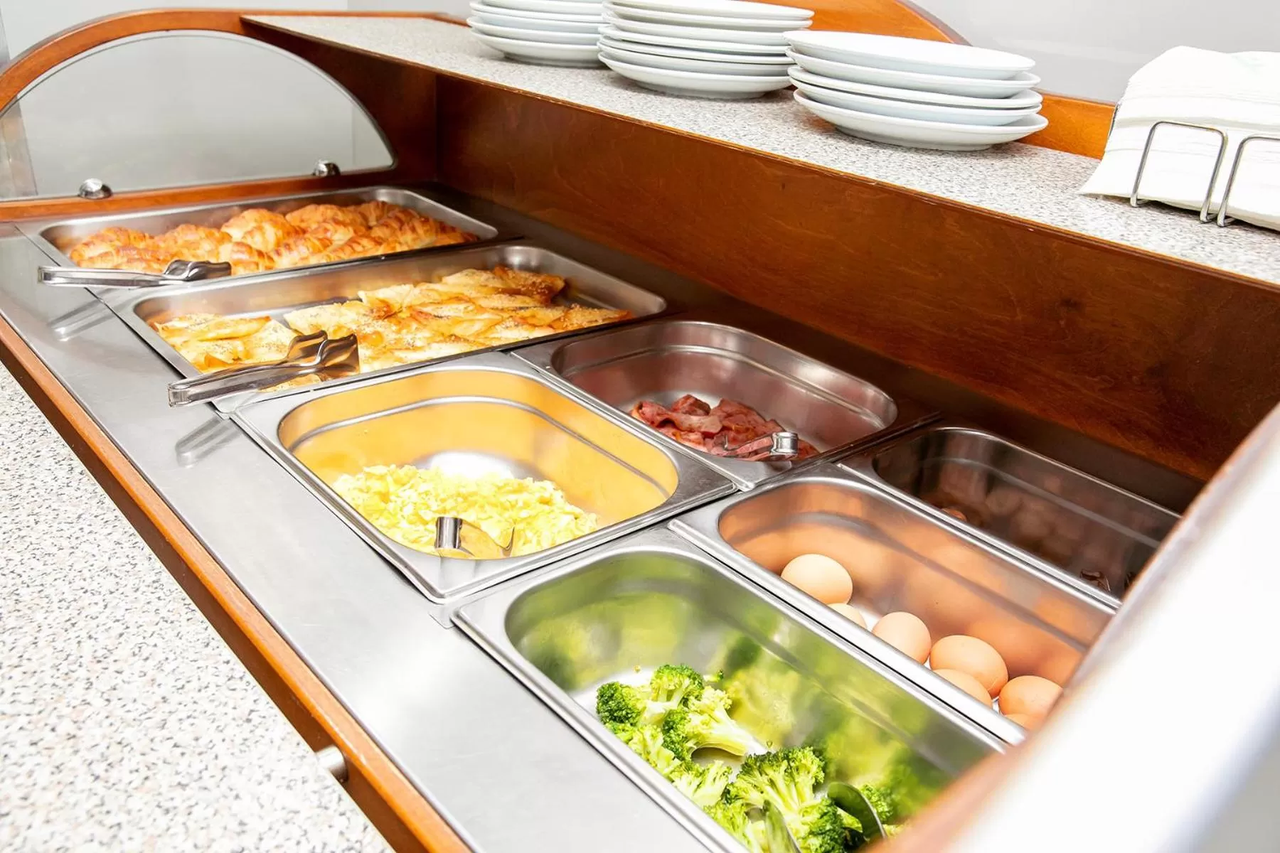 Continental breakfast in Hotel Niky