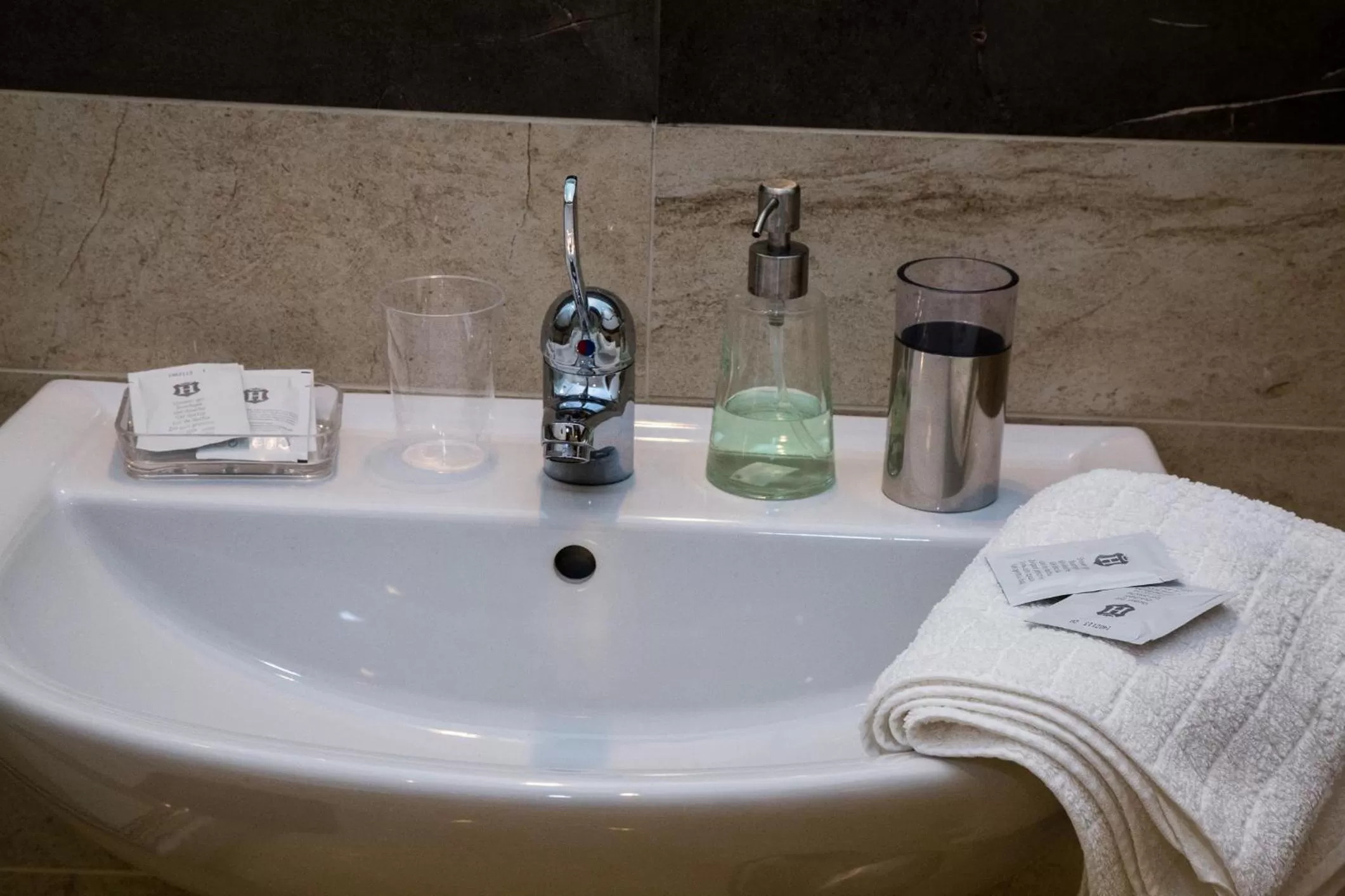 Bathroom in Trastevere's Friends