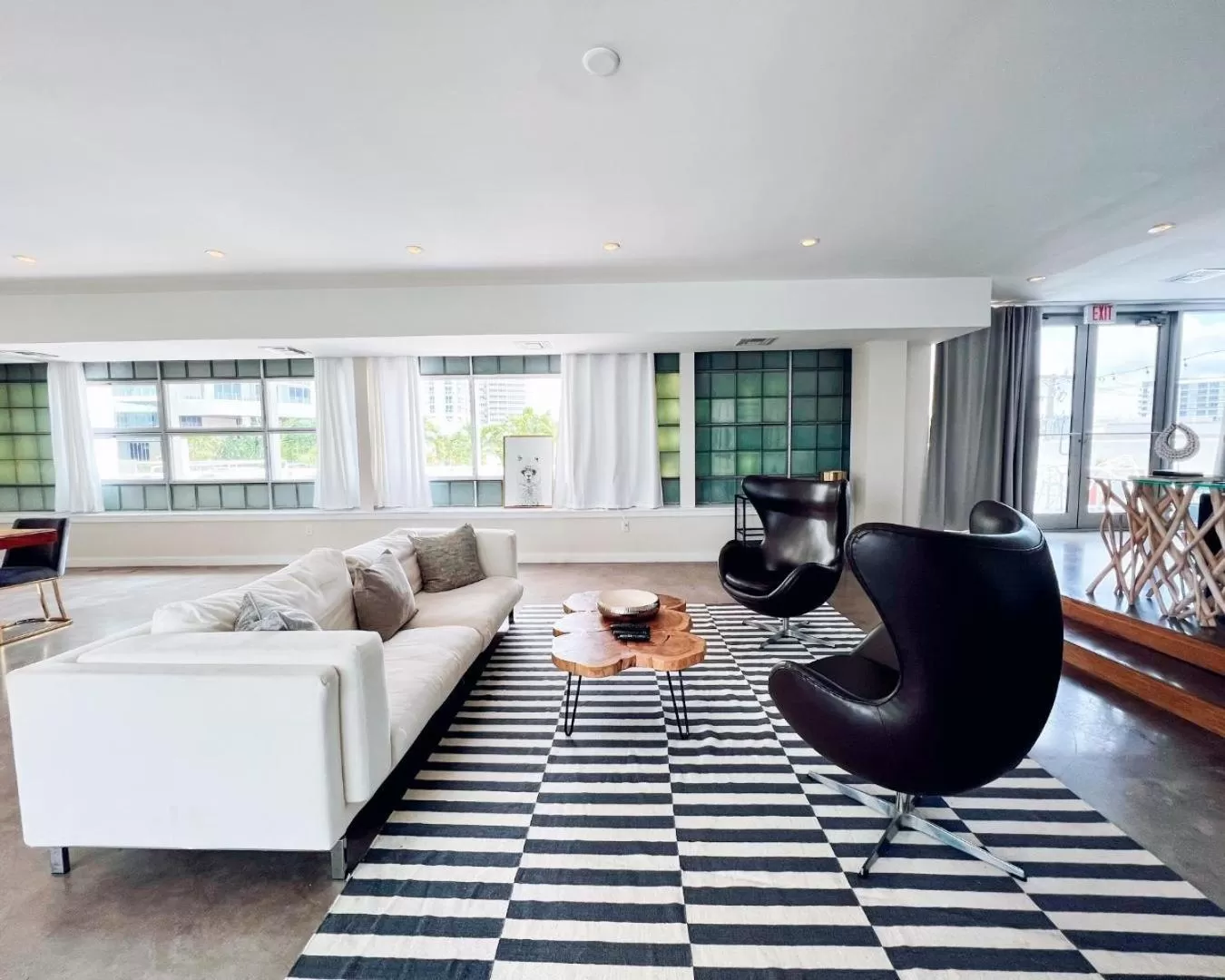 Seating area in North Beach Hotel