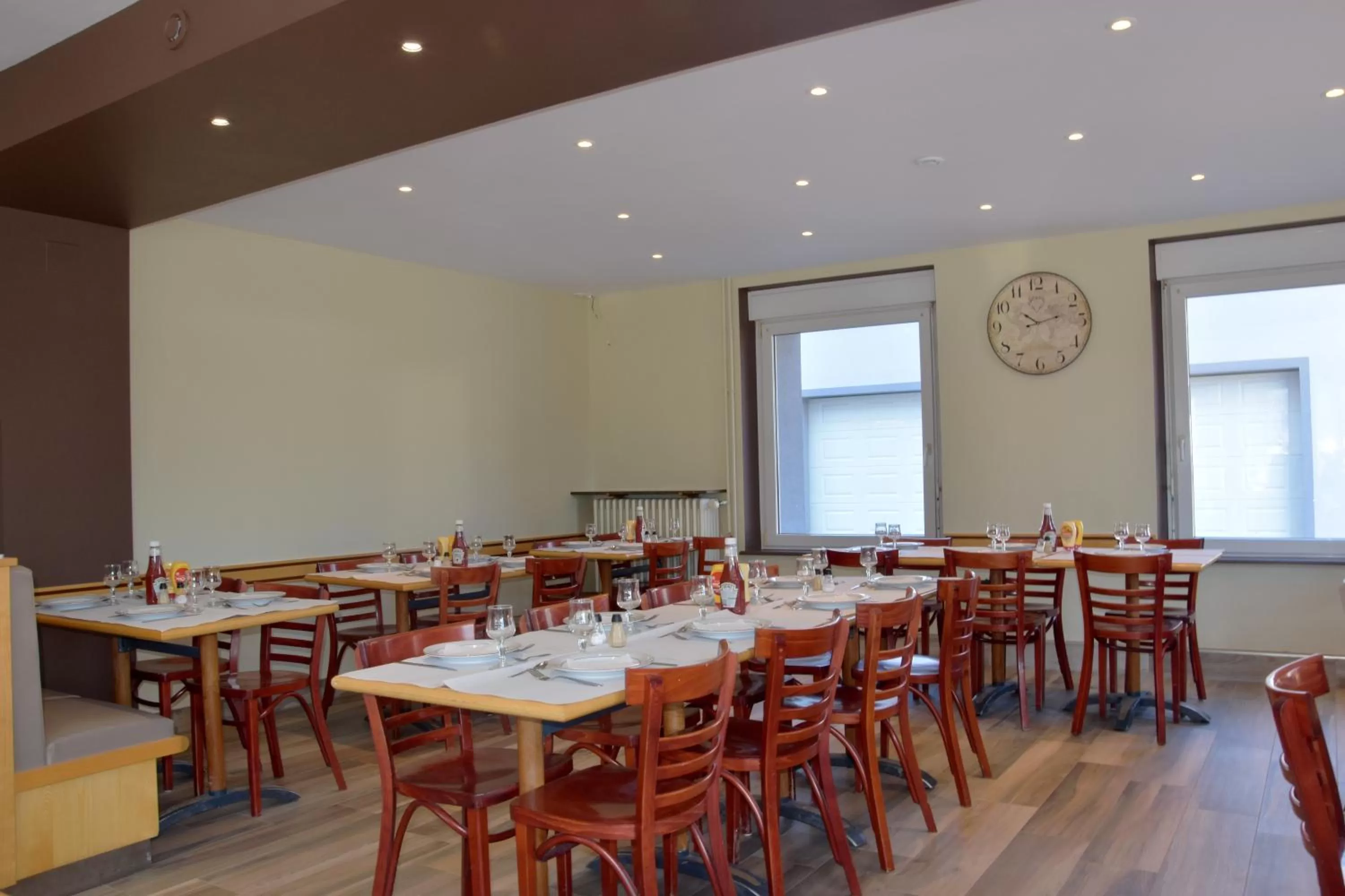 Restaurant/places to eat in Hotel Gai Relais