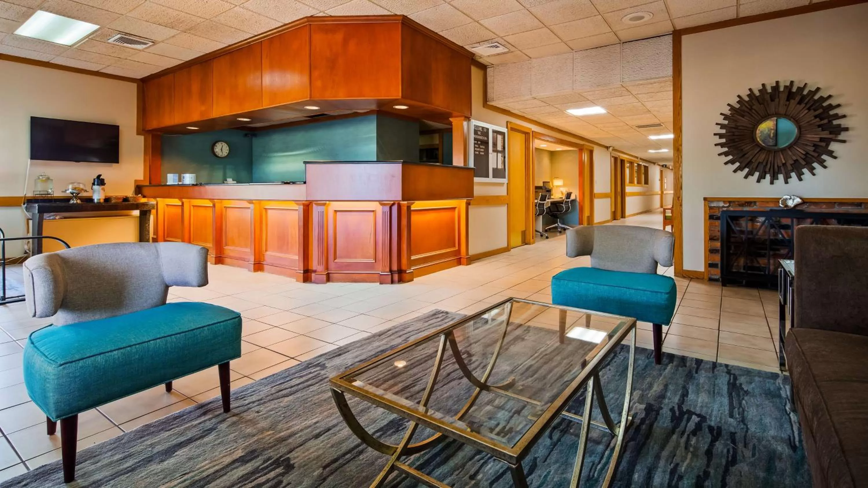 Lobby or reception in Best Western Woodhaven Inn