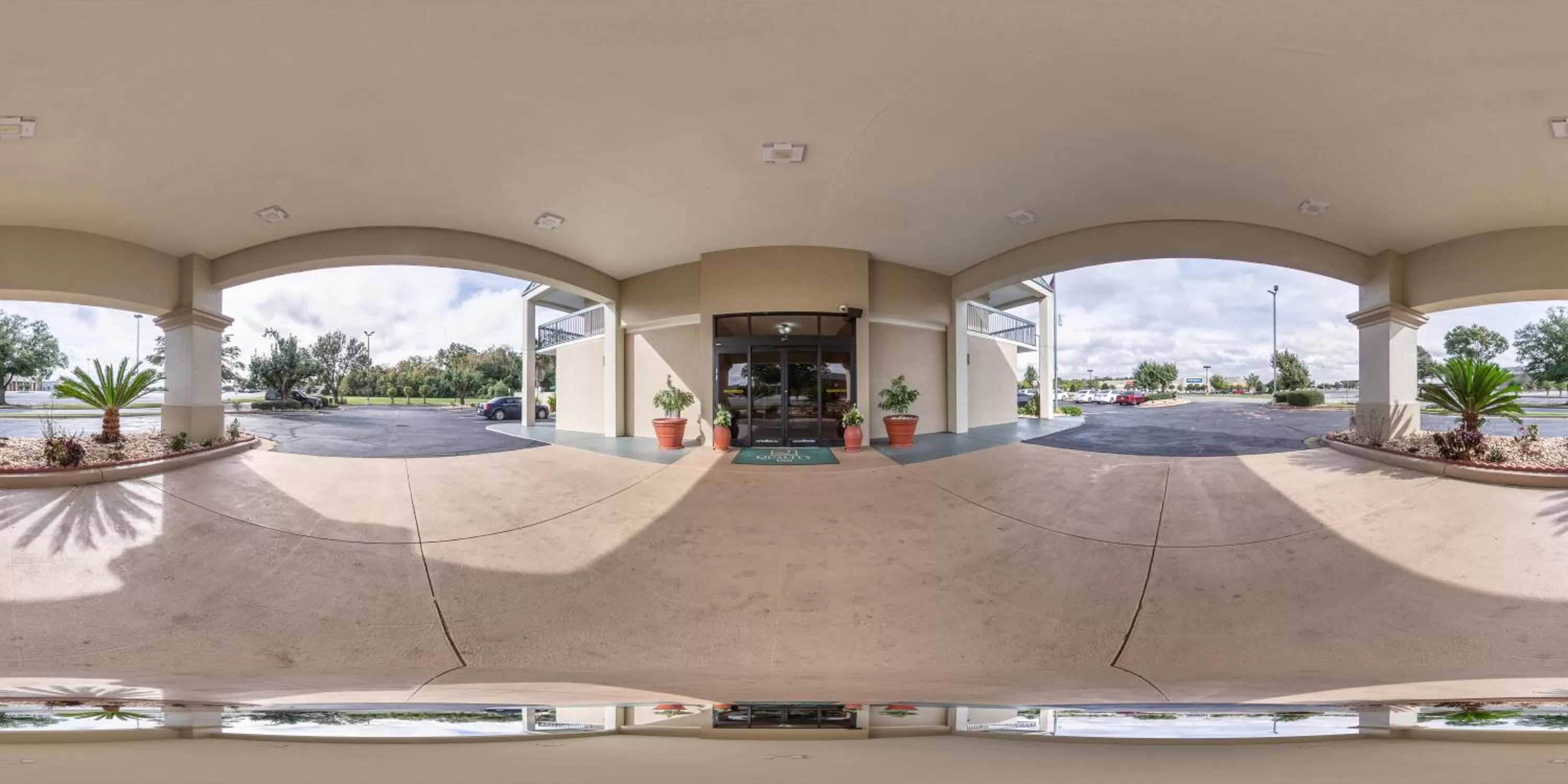 Property building in Quality Inn Albany