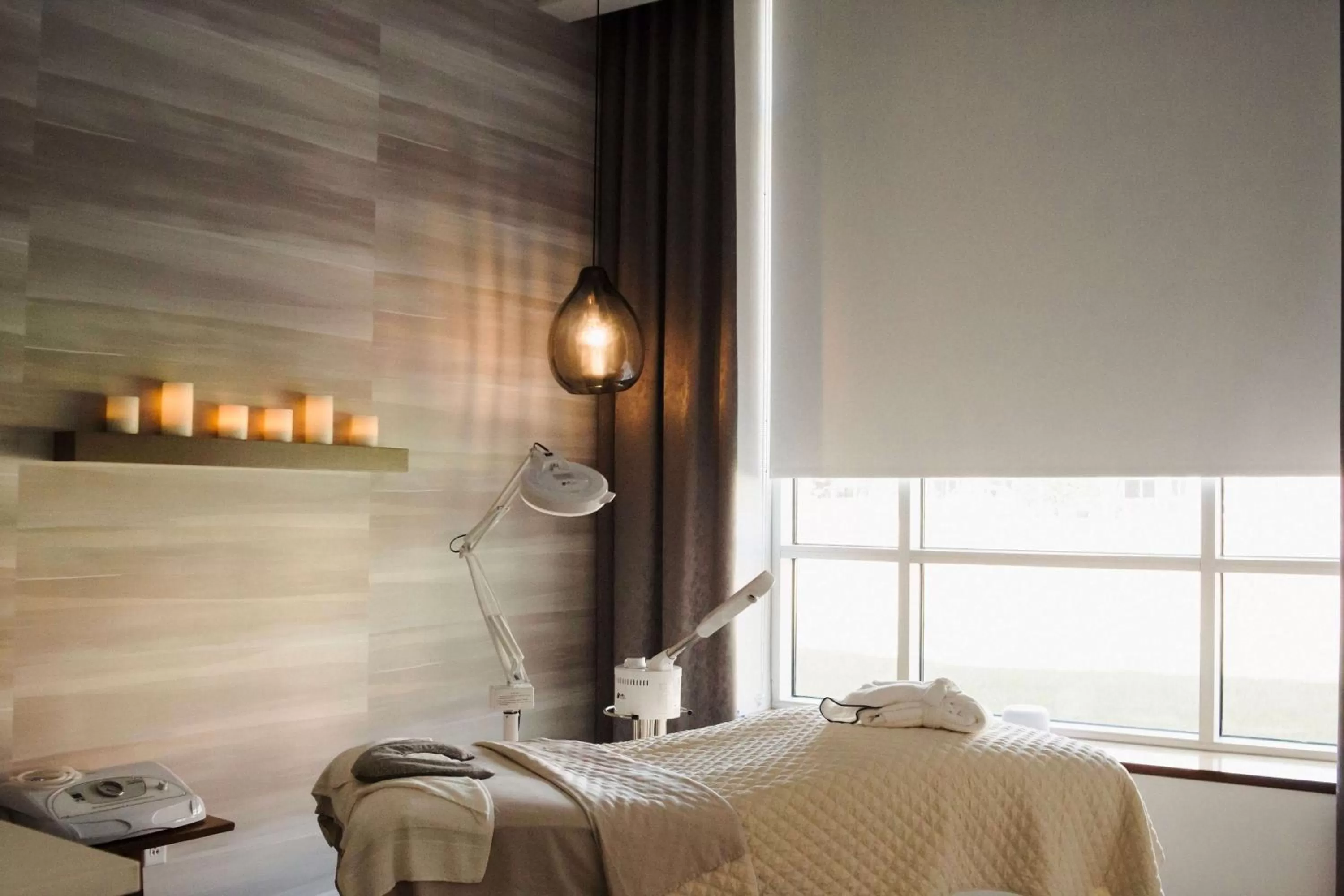 Spa and wellness centre/facilities, Bed in The Chattanoogan Hotel, Curio Collection By Hilton