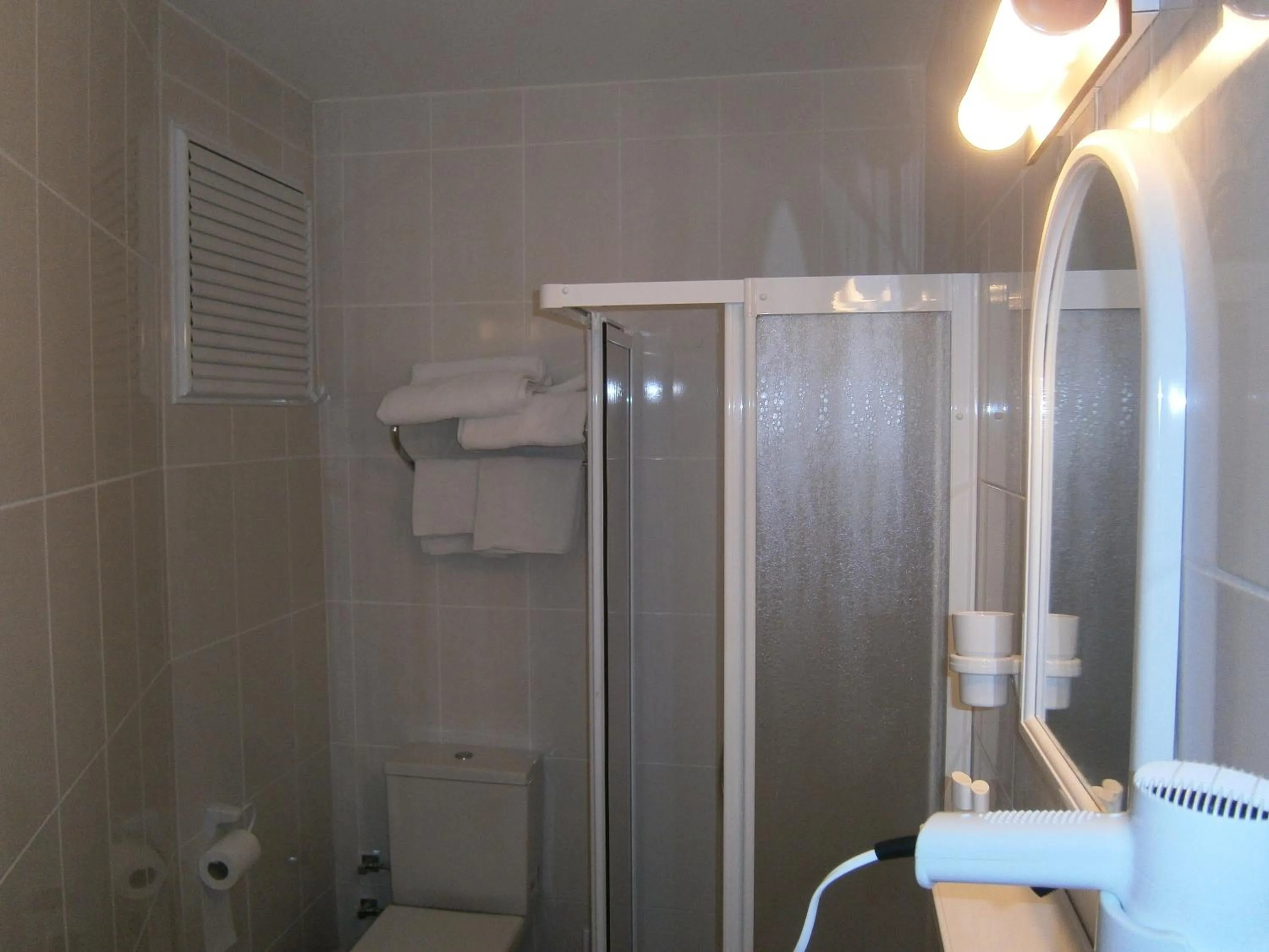 Shower in Hotel Nova