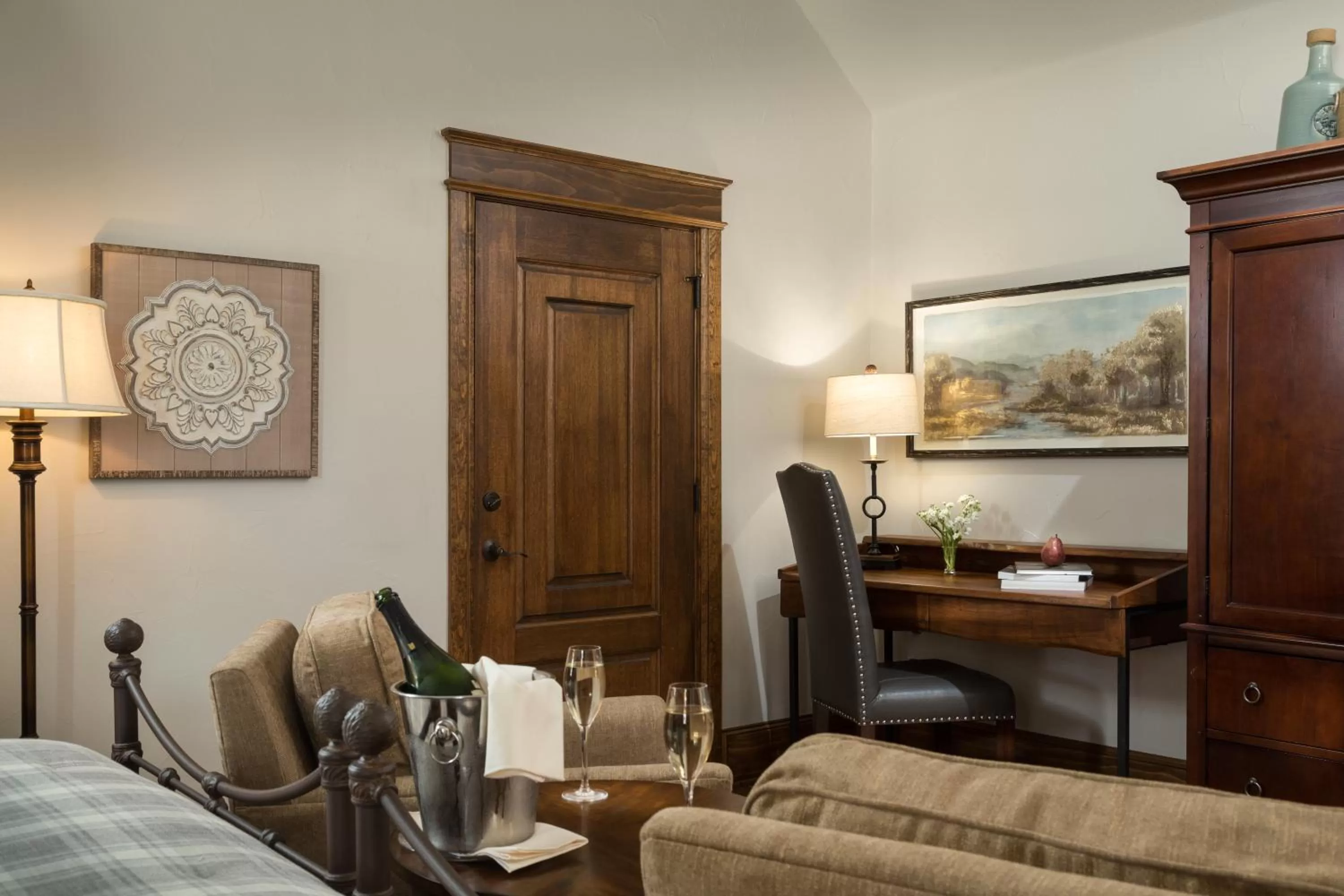 Seating area, Bed in Inn on Lake Granbury a Boutique Hotel