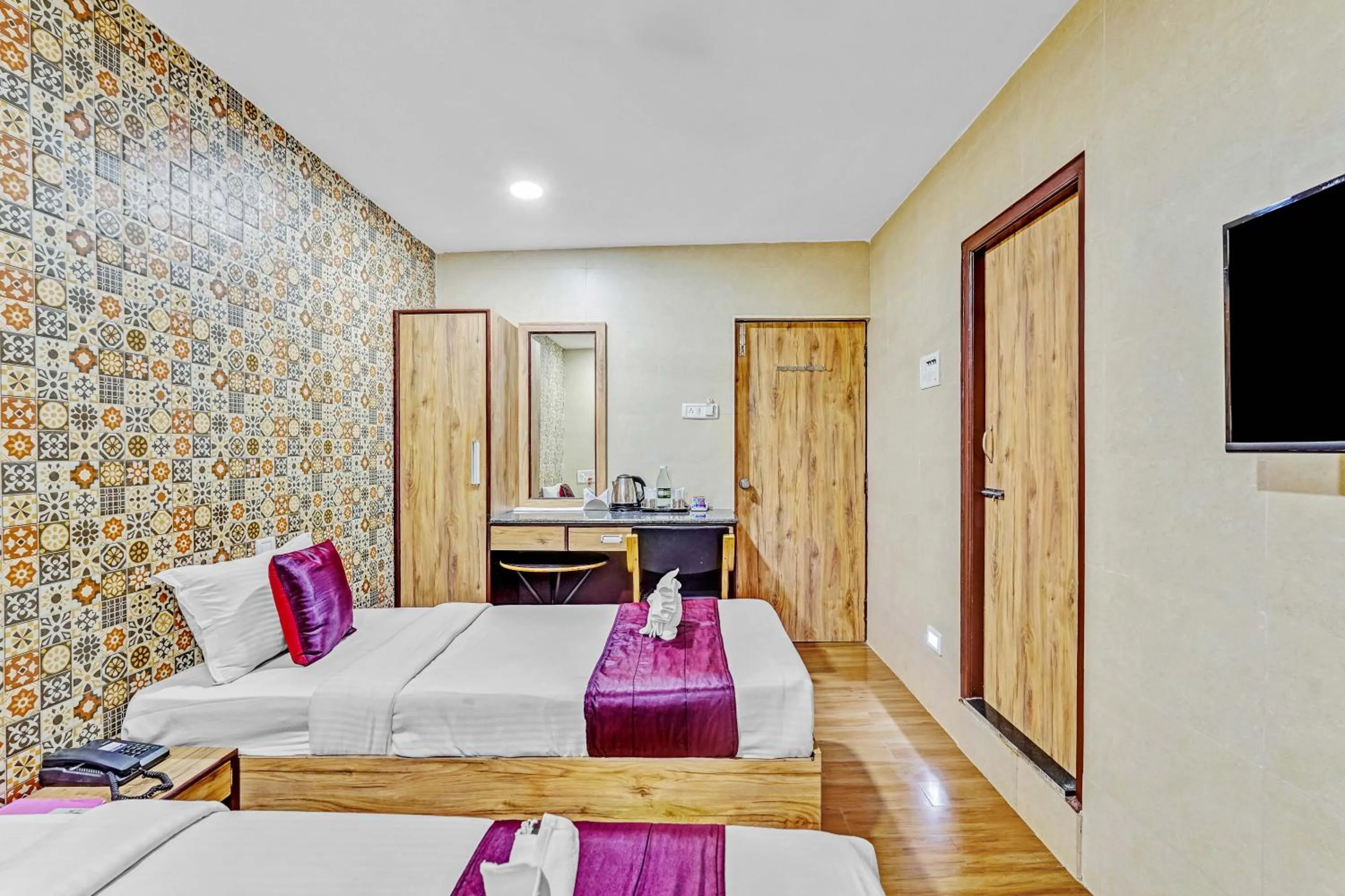 Property building, Bed in Season 4 Residences - Teynampet Near Apollo Hospital ,Balaji Dental, US Consulate