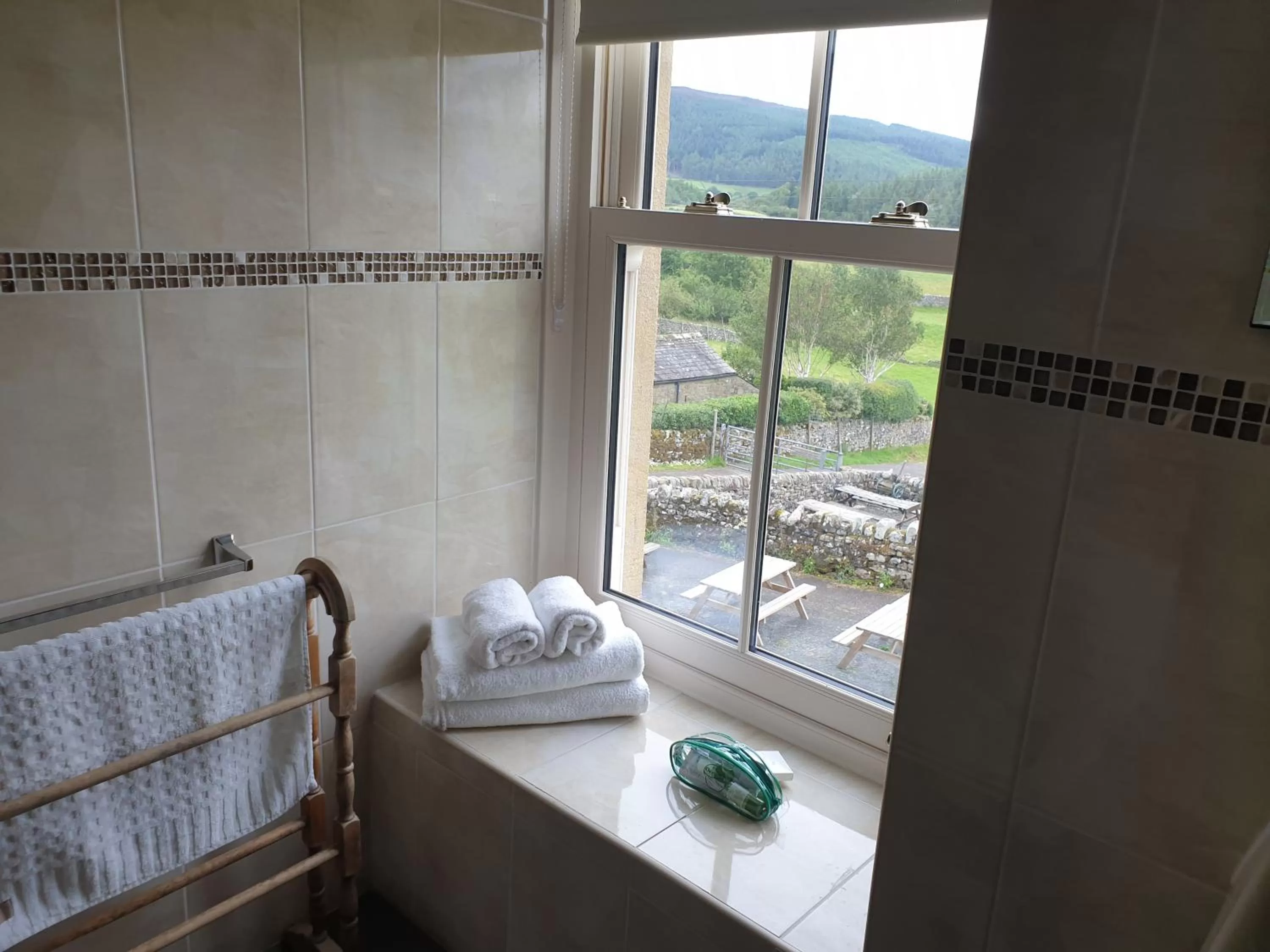 Bathroom in New Inn Appletreewick