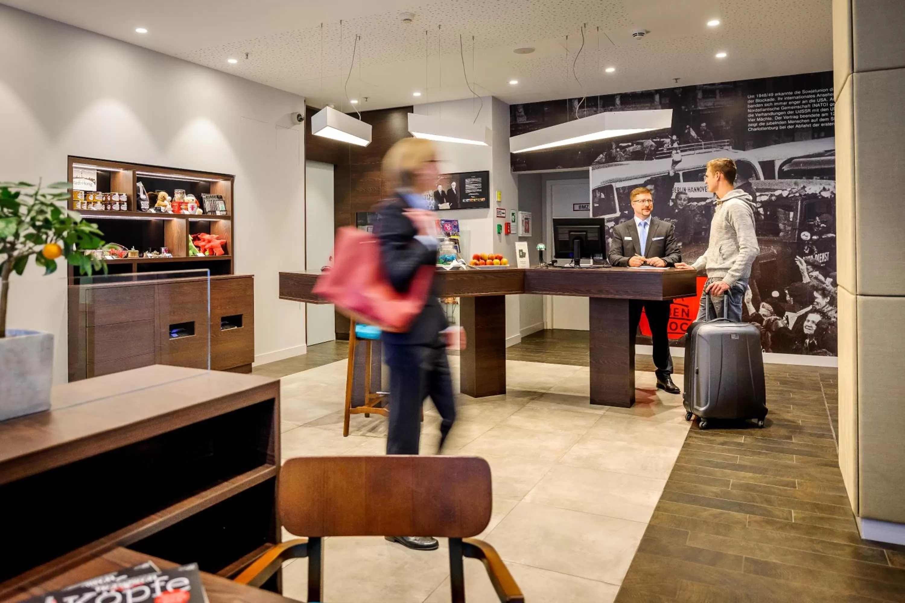 Staff in Mercure Hotel & Residenz Berlin Checkpoint Charlie