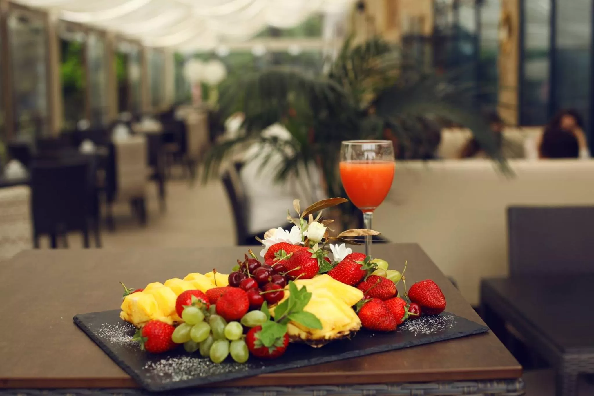 Communal lounge/ TV room in Nadiya Hotel