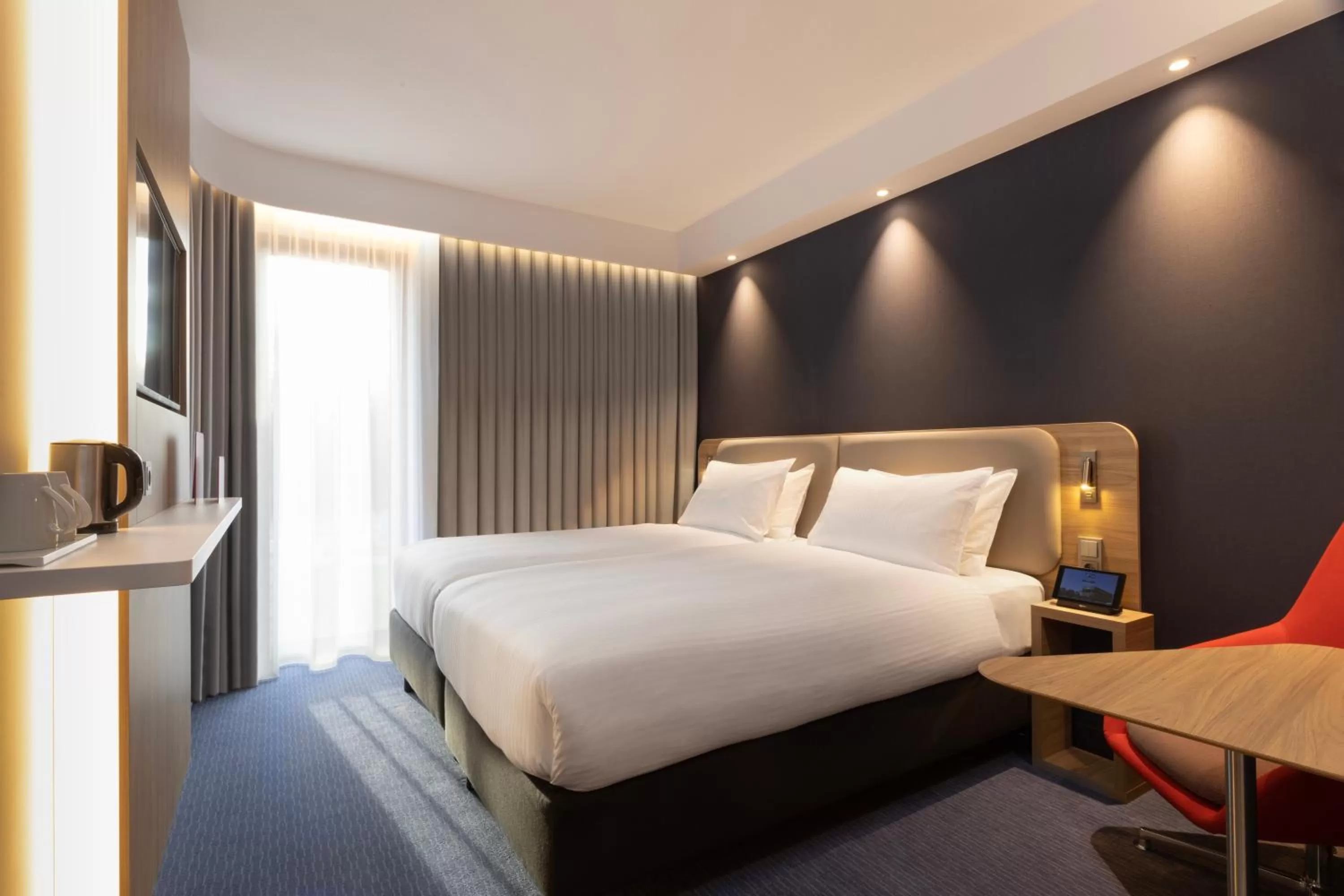 Bedroom, Bed in Holiday Inn Express & Suites - Deventer by IHG