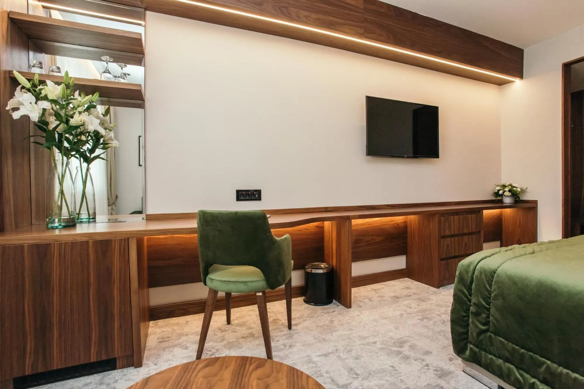 TV and multimedia in Central Point Hotel Beograd