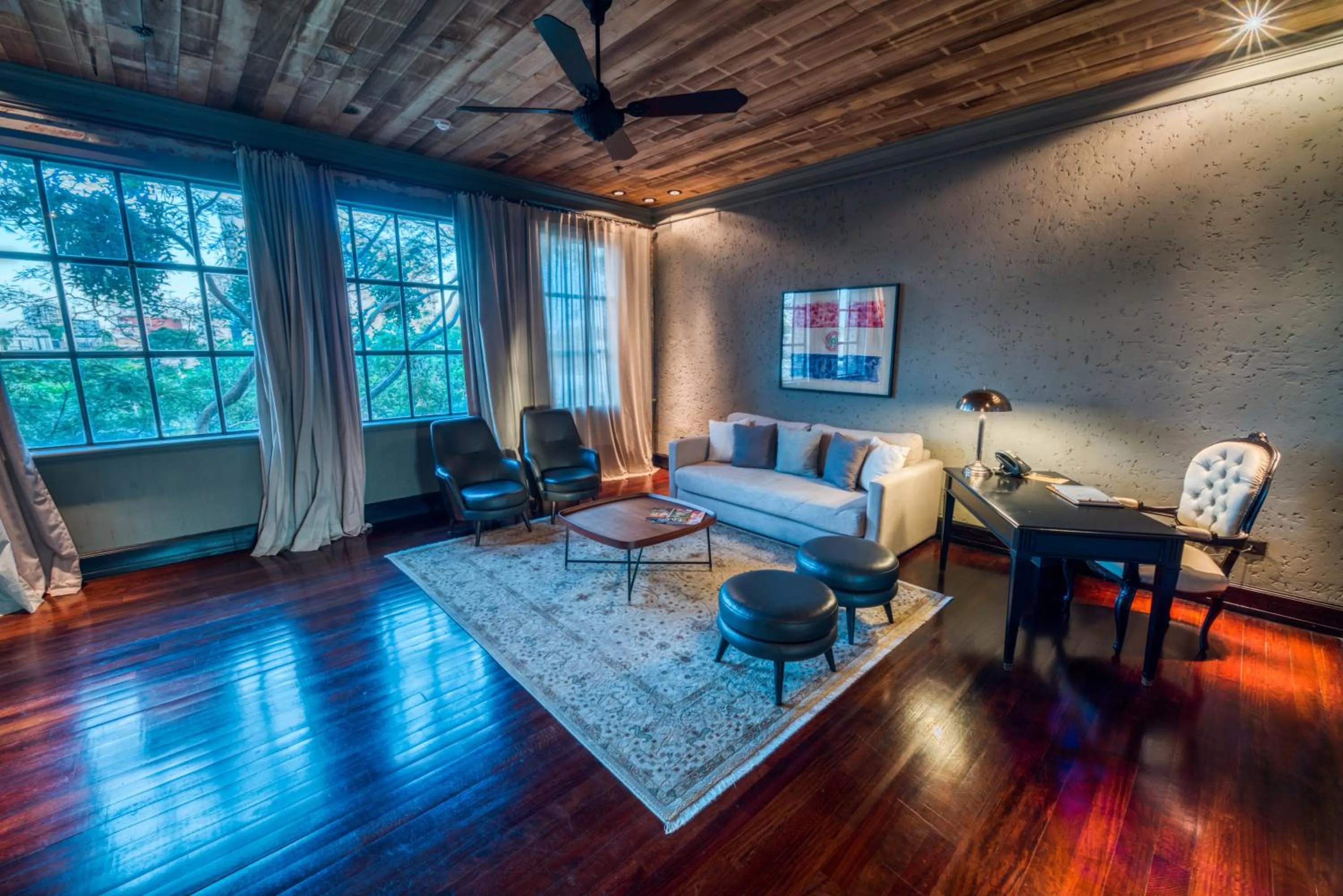 Living room in Factoria Hotel