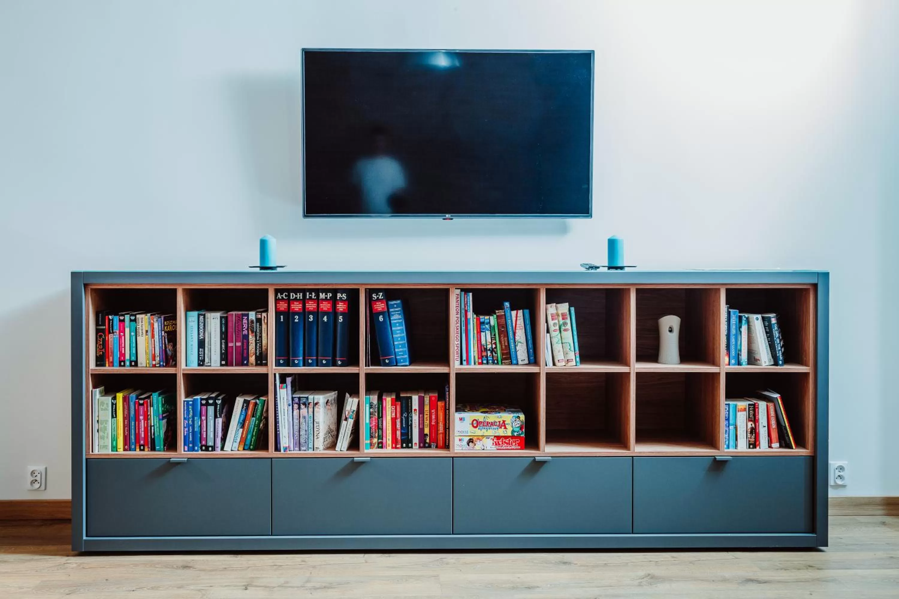 Communal lounge/ TV room in 4Seasons﻿ Apartments Cracow