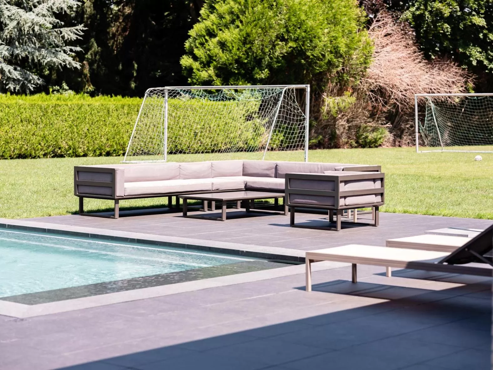 Swimming Pool in B&B Welness Sport and Pleasure