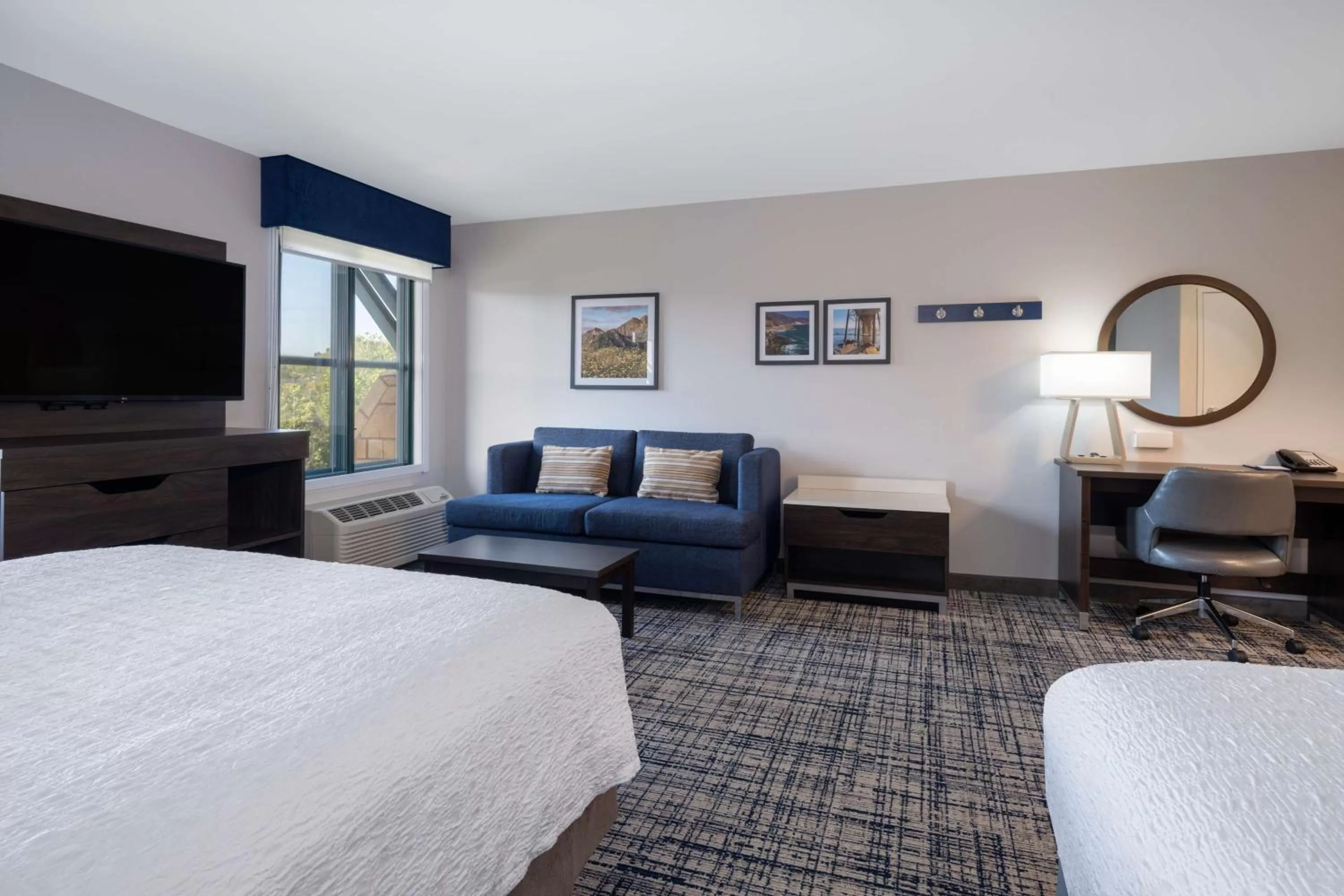Bedroom, Bed in Hampton Inn & Suites Agoura Hills