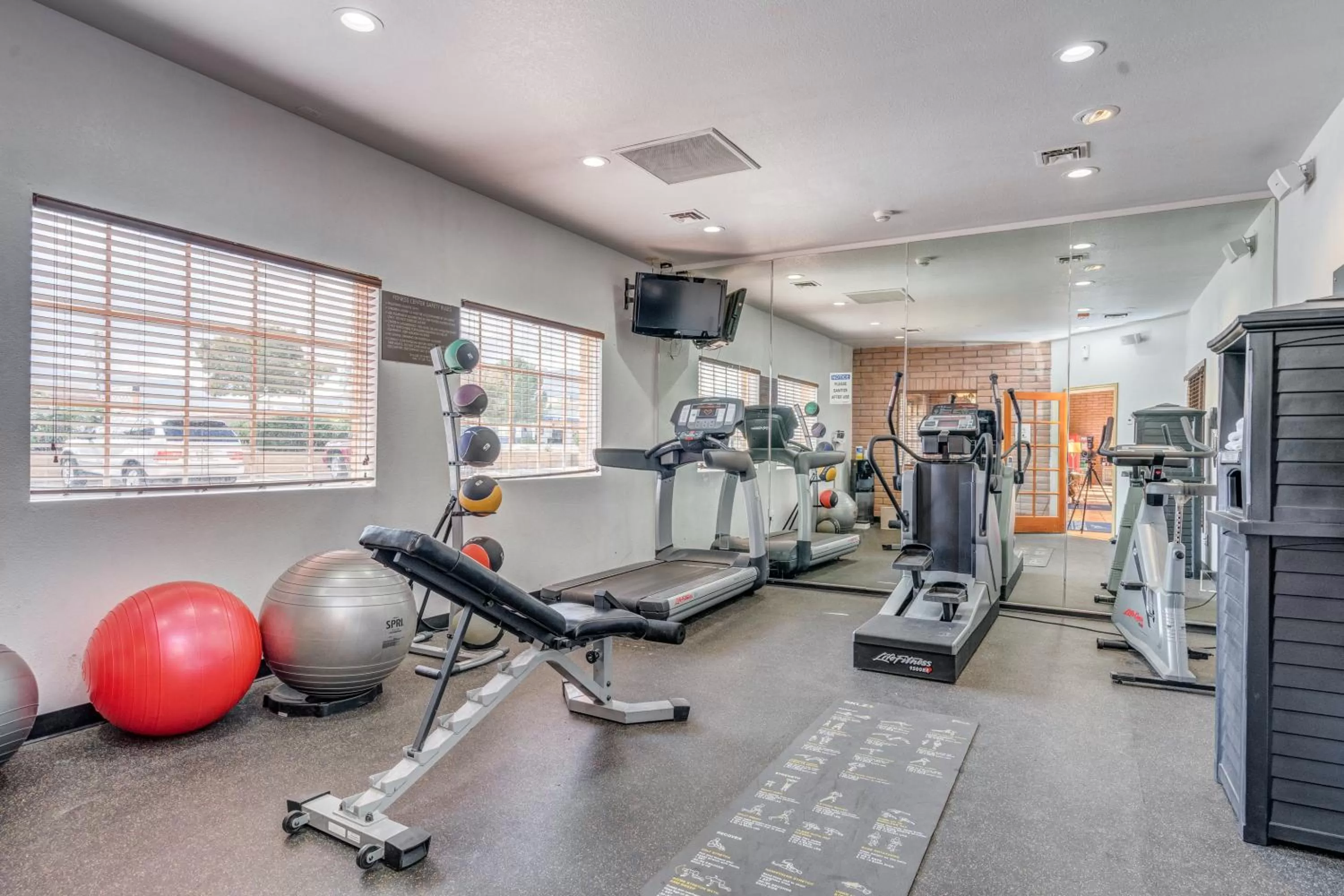 Fitness centre/facilities, Fitness Center/Facilities in Sierra Suites Boutique Hotel