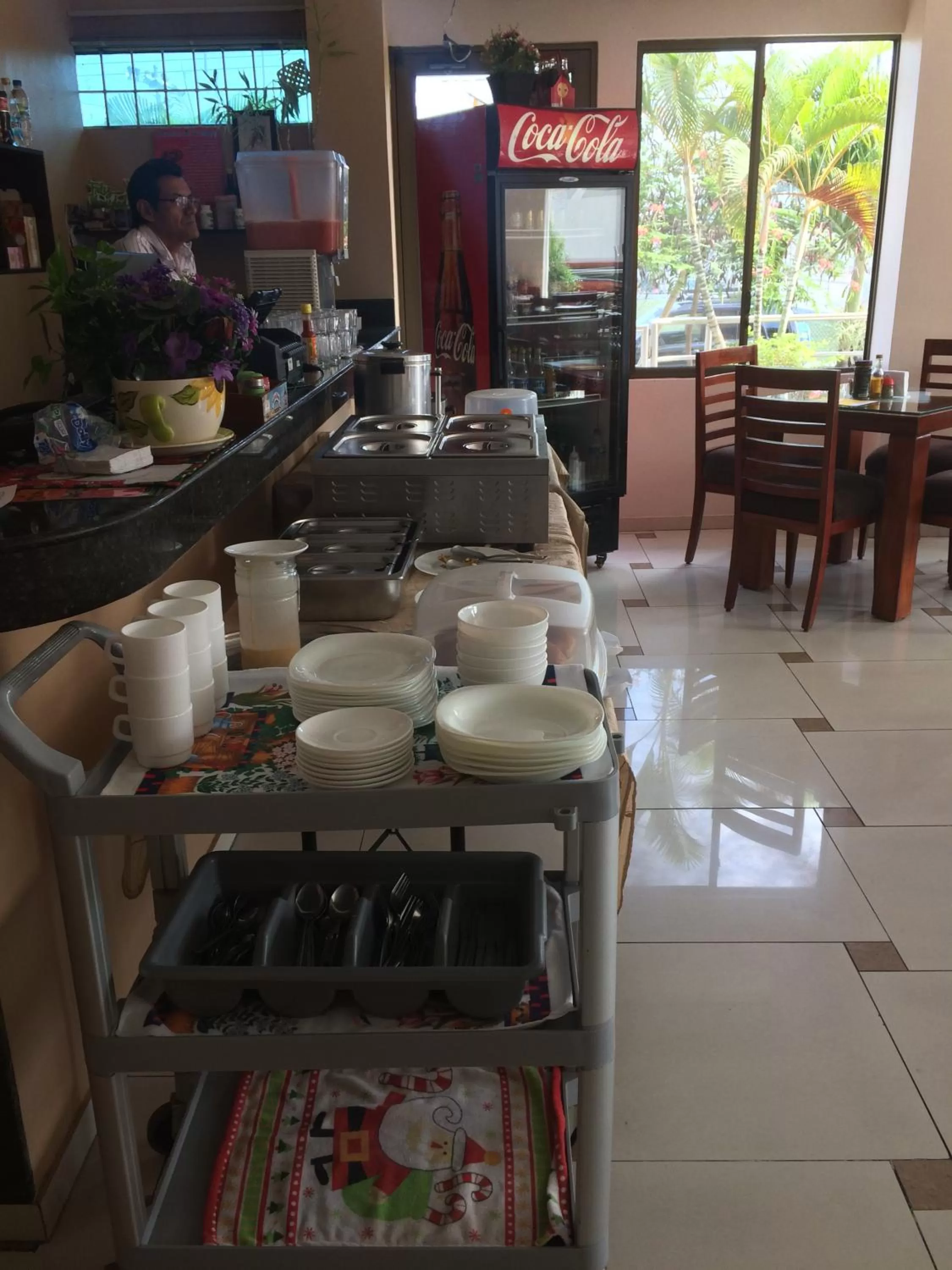 Restaurant/Places to Eat in Hotel Garzota Inn