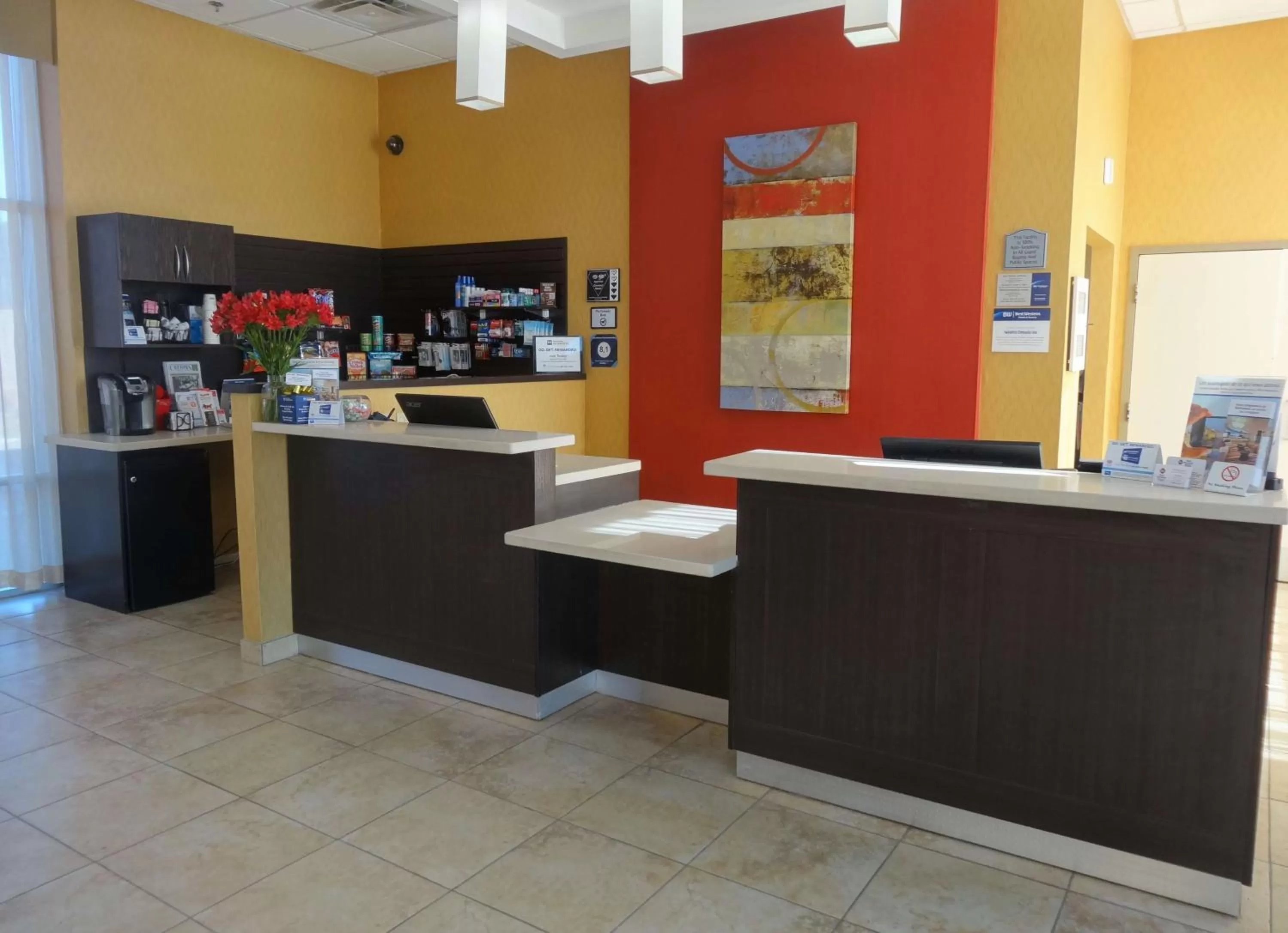 Lobby or reception in Best Western Plus Bowmanville