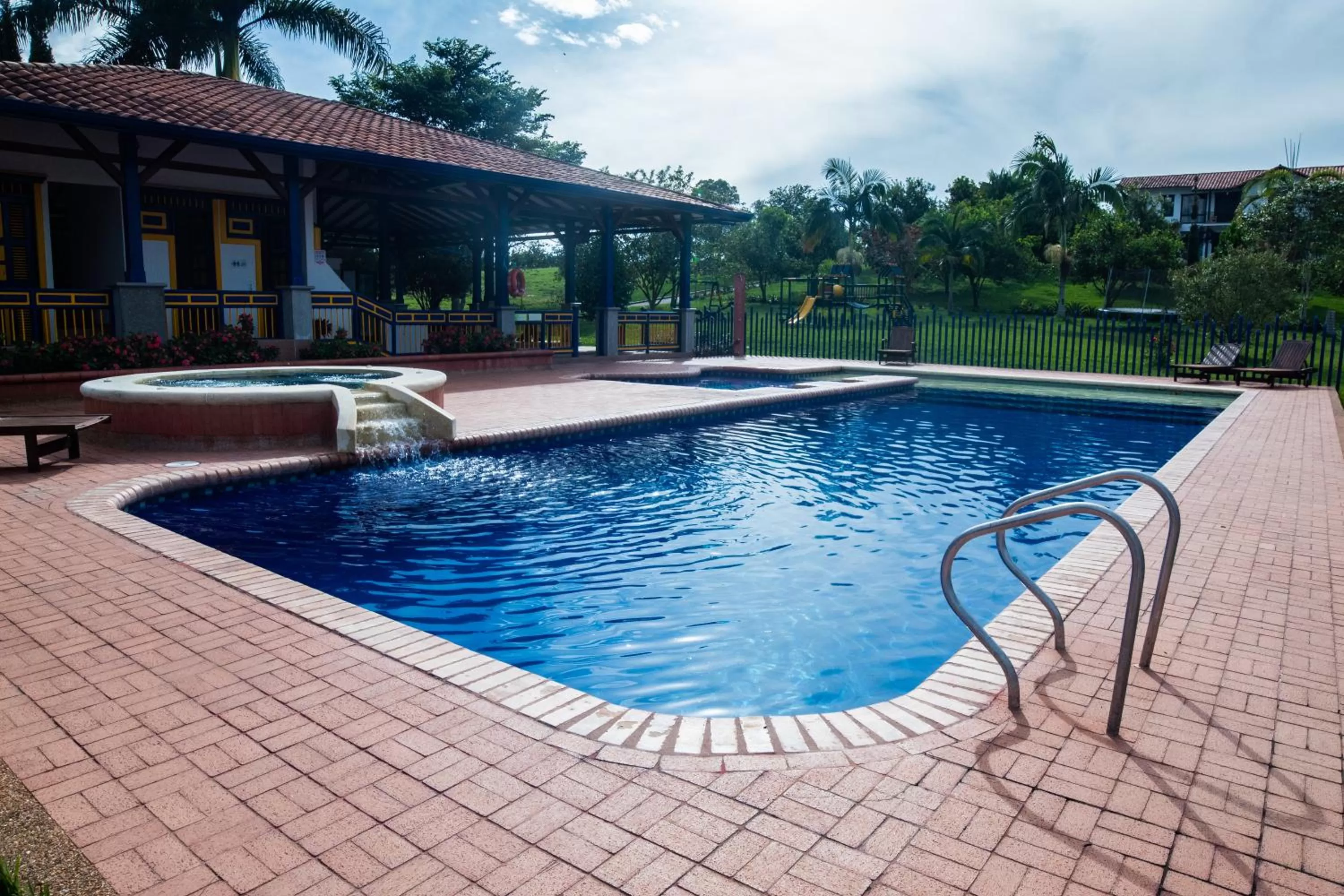 Swimming pool in La Herencia Hotel