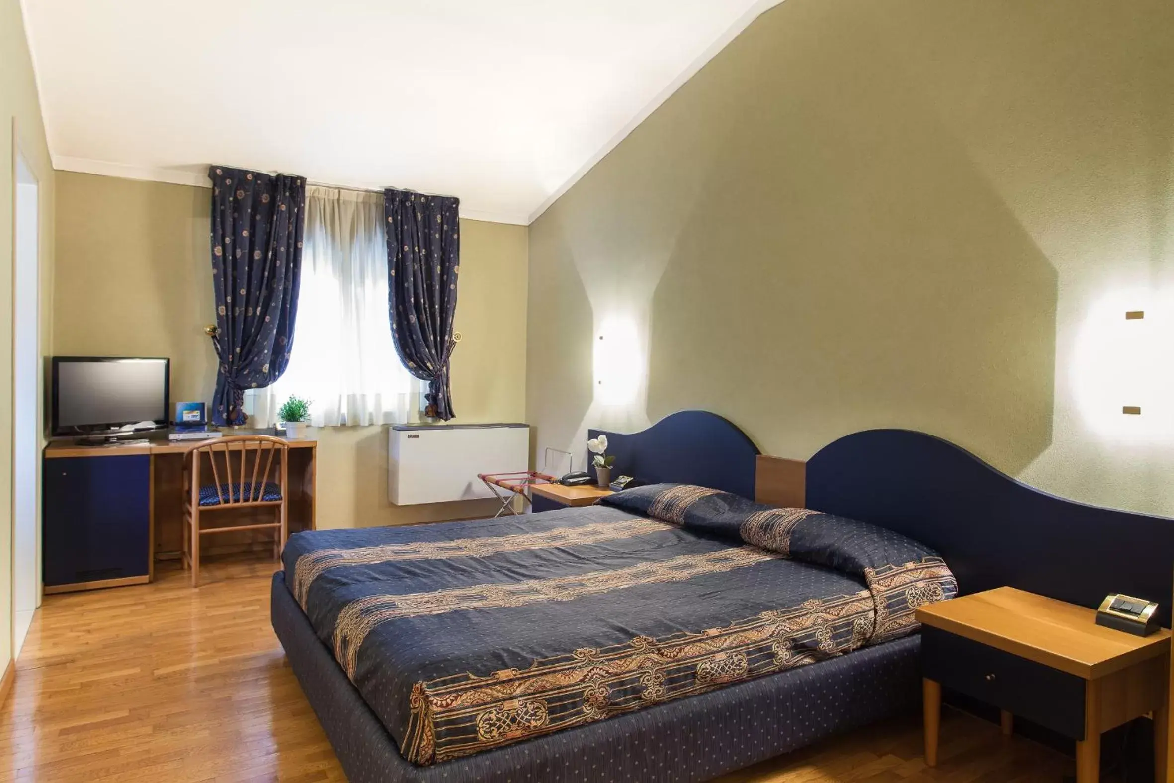 Double or Twin Room - single occupancy in Hotel Gambara Double or Twin Room - single occupancy in Hotel Gambara