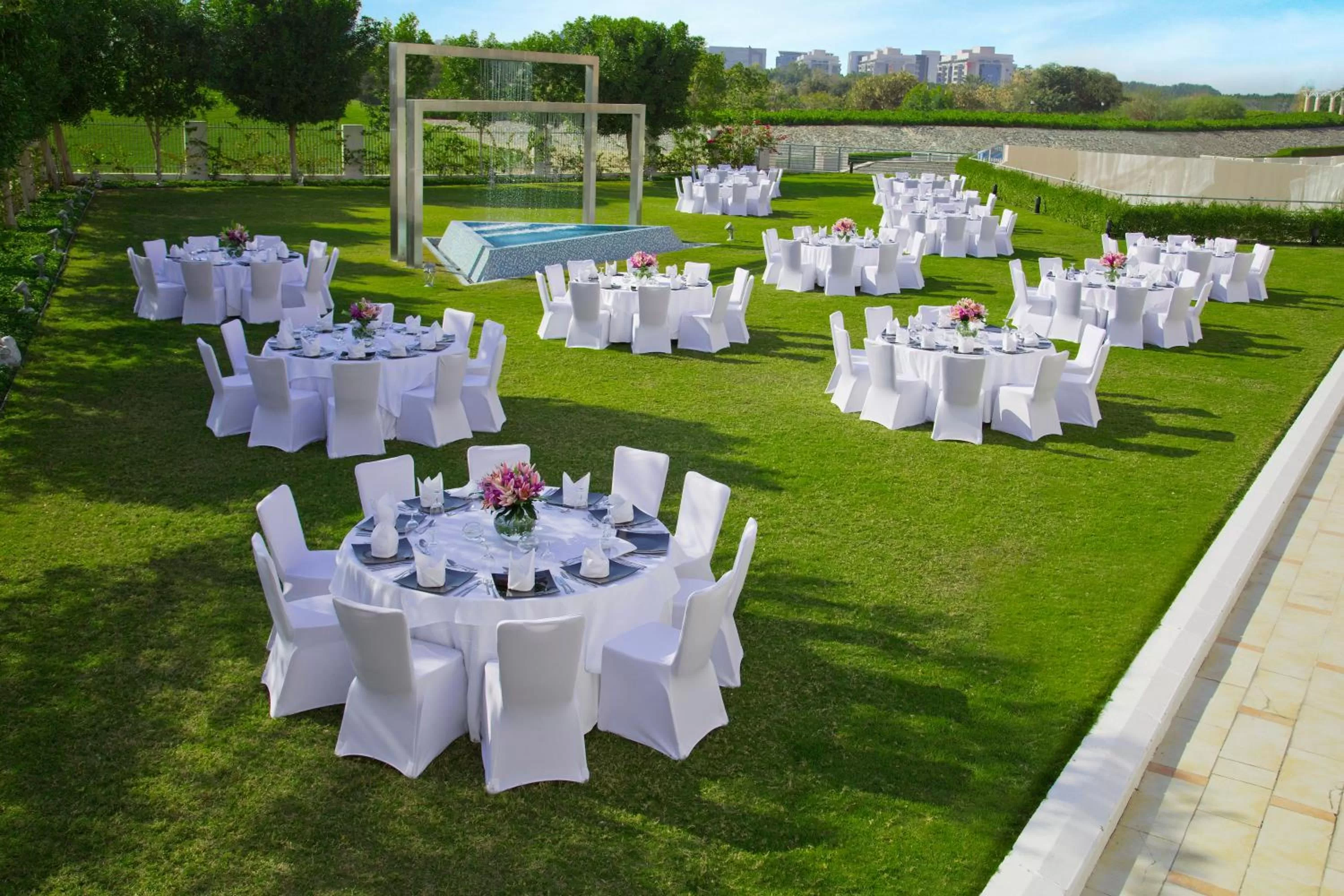Garden in Park Arjaan by Rotana, Abu Dhabi