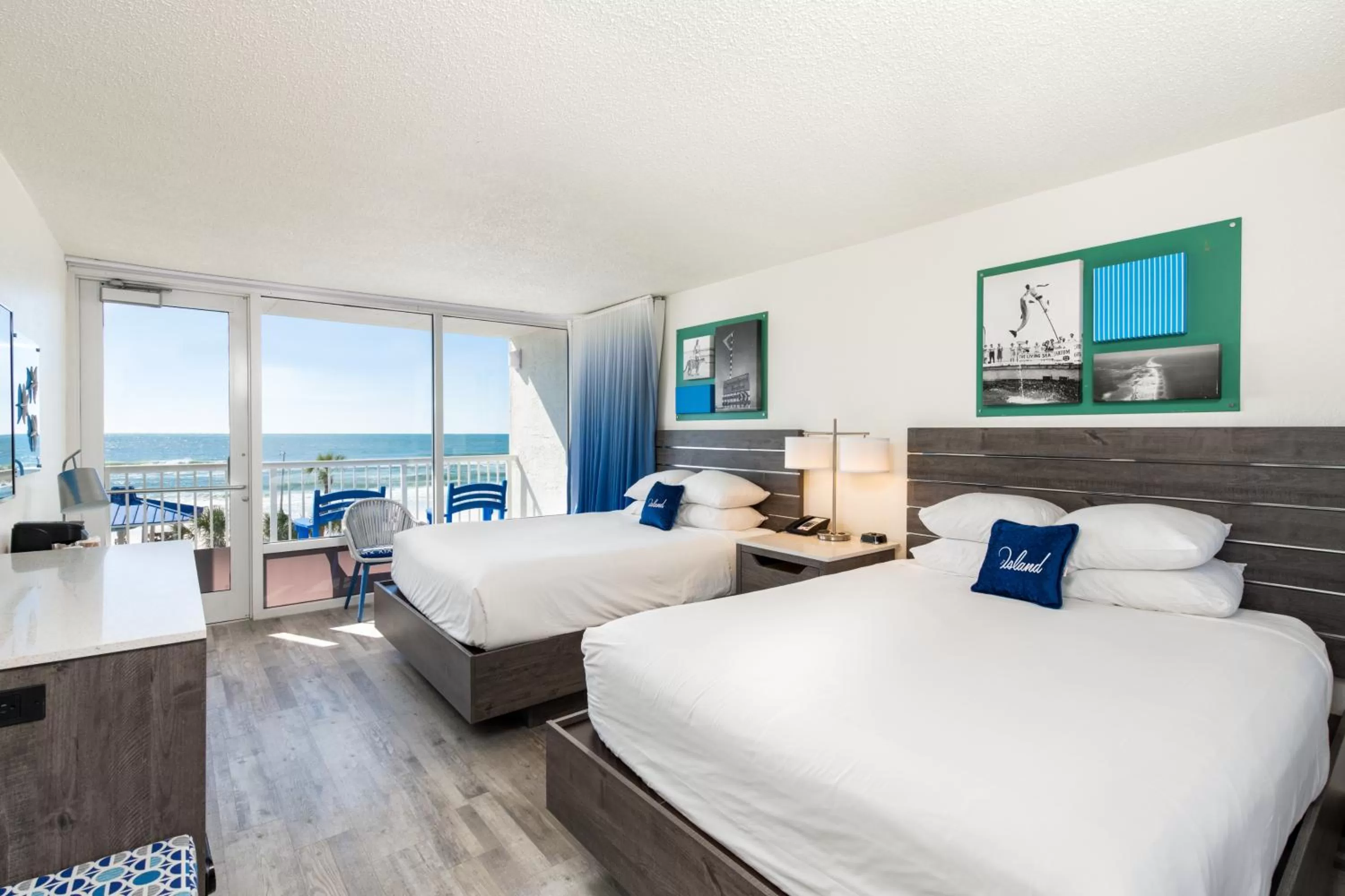 Photo of the whole room, Bed in The Island Resort at Fort Walton Beach