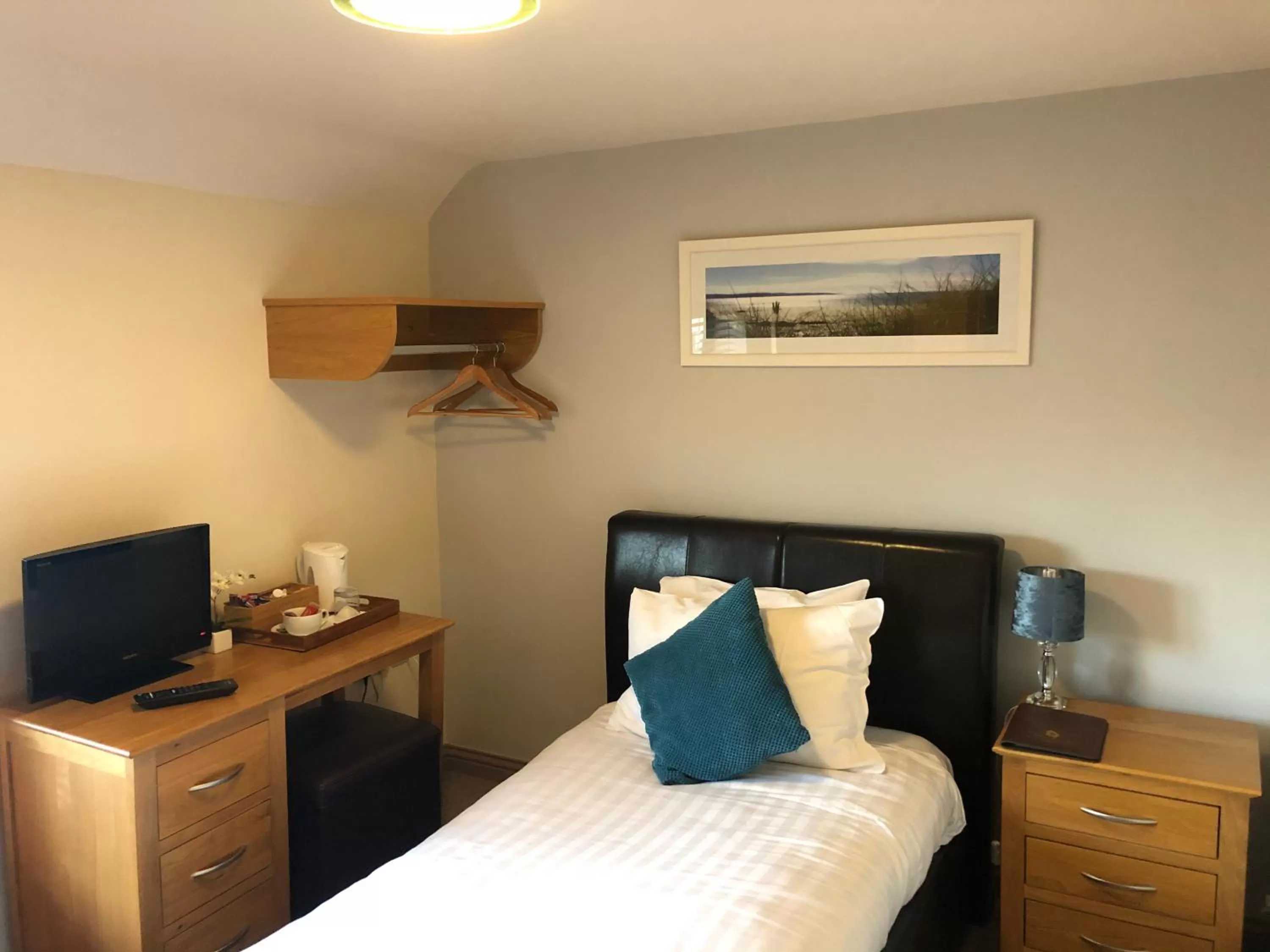 Bed in The Elm Tree Inn