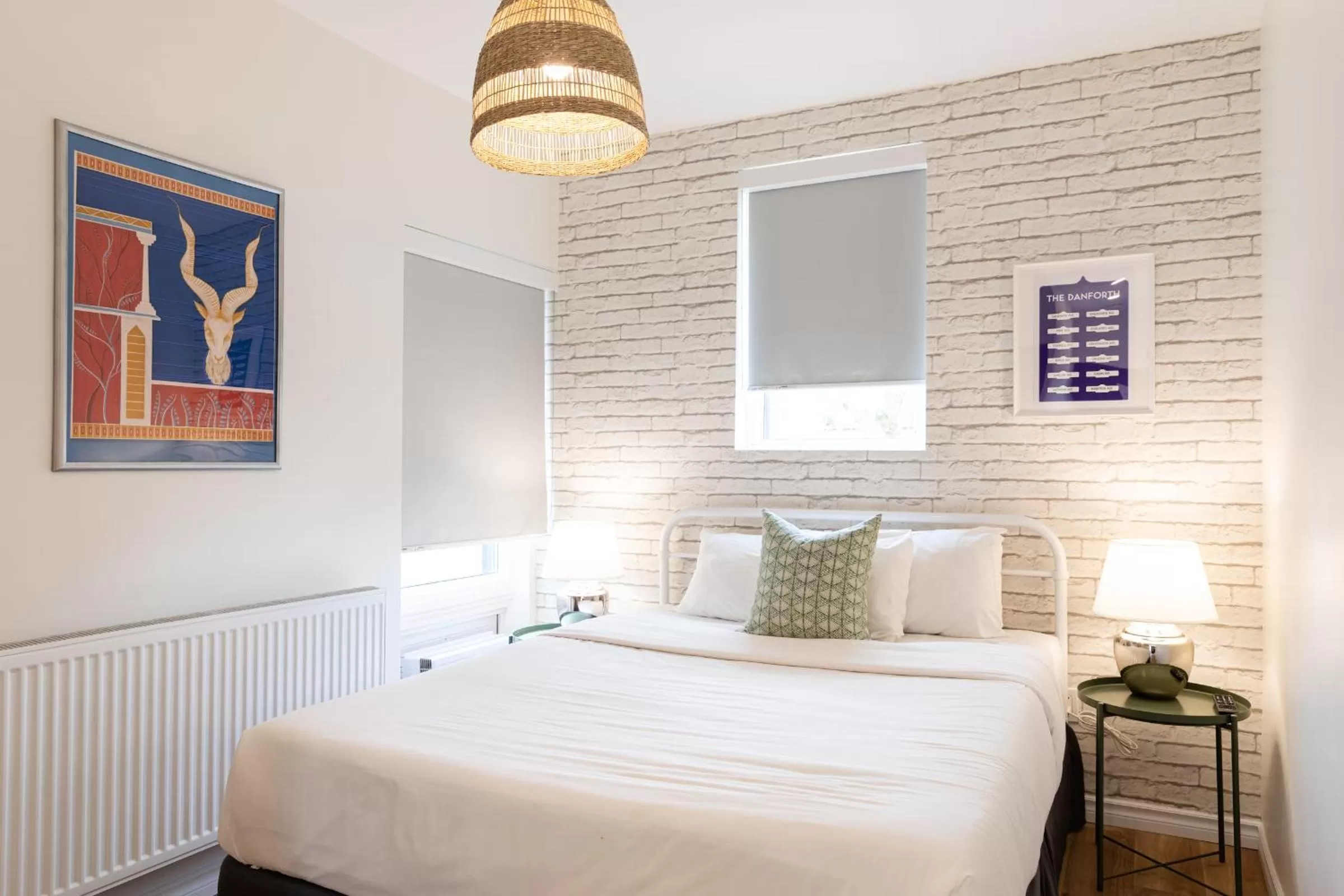 Bathroom, Bed in Pembroke Inn