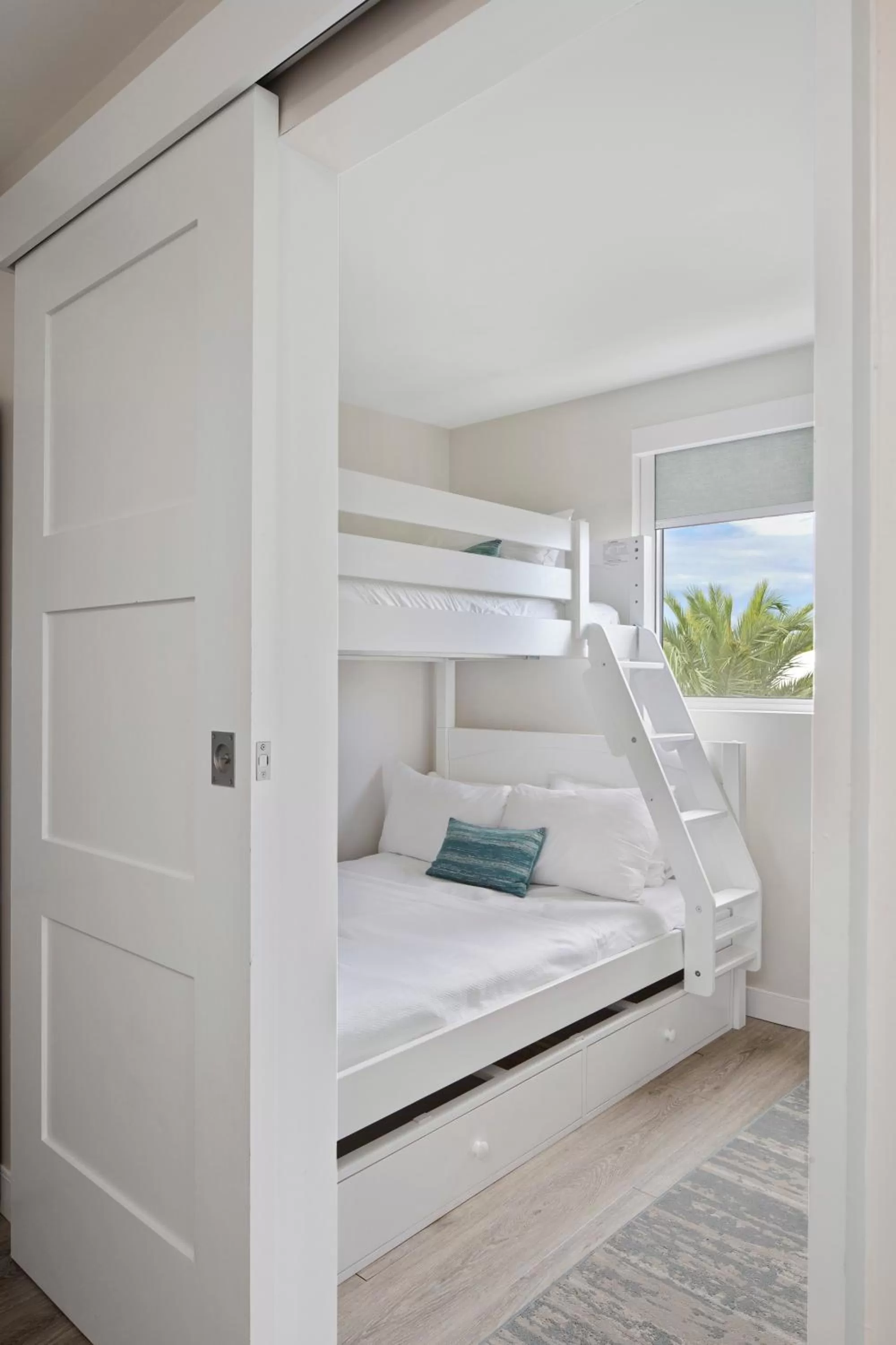 bunk bed, Bed in The Capitana Key West