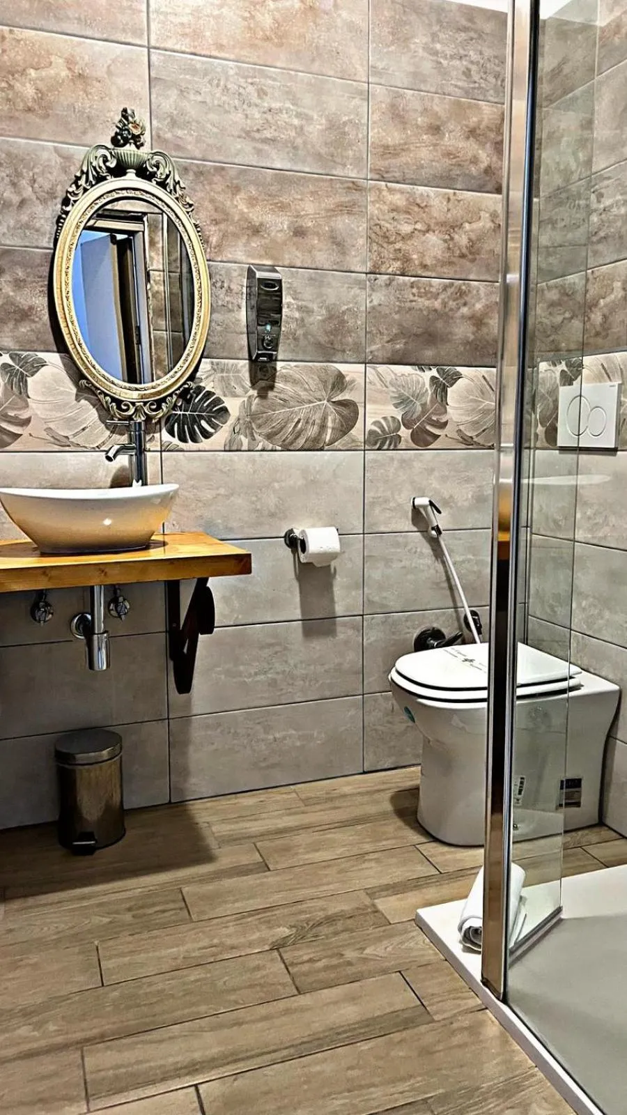 Bathroom in In the Center Guesthouse