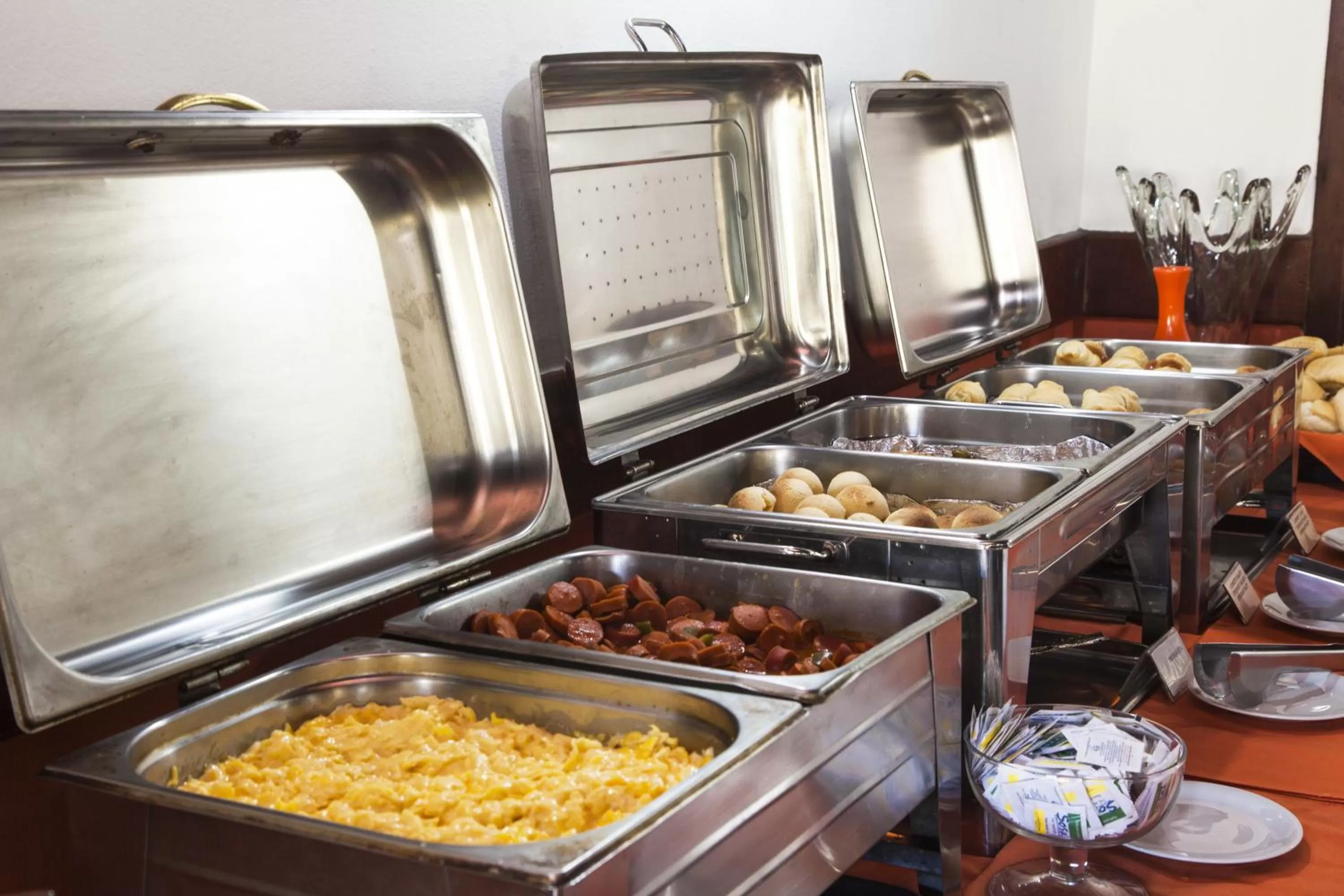 Food and drinks in Colonna Park Hotel