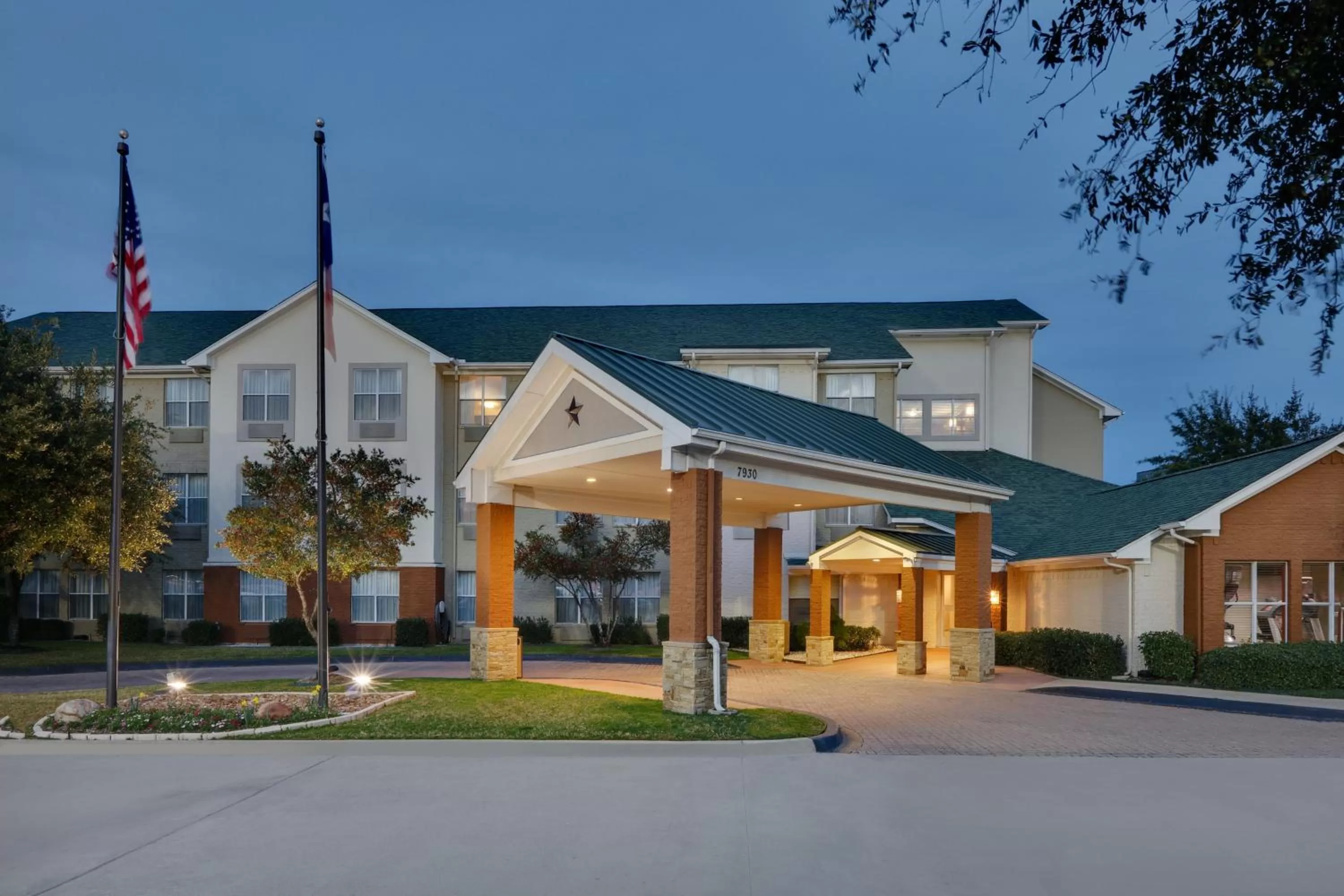 Property building in Candlewood Suites Dallas Market Center-Love Field by IHG