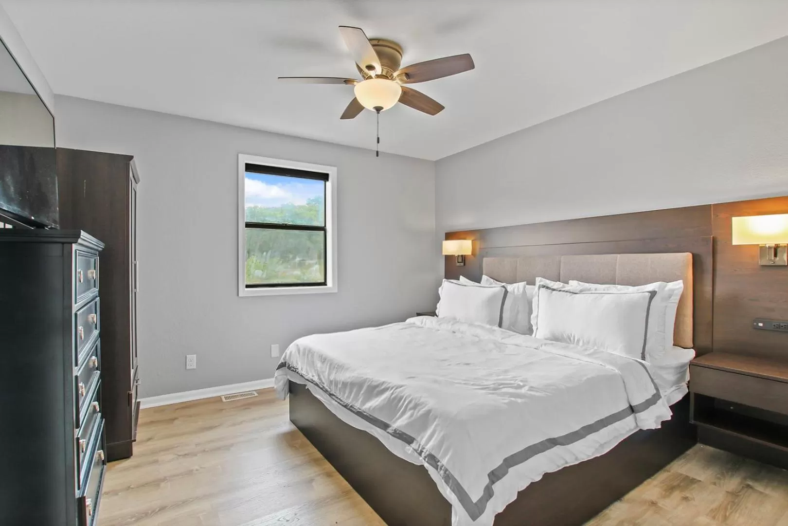 Bedroom, Bed in The Resort at Lake of the Ozarks