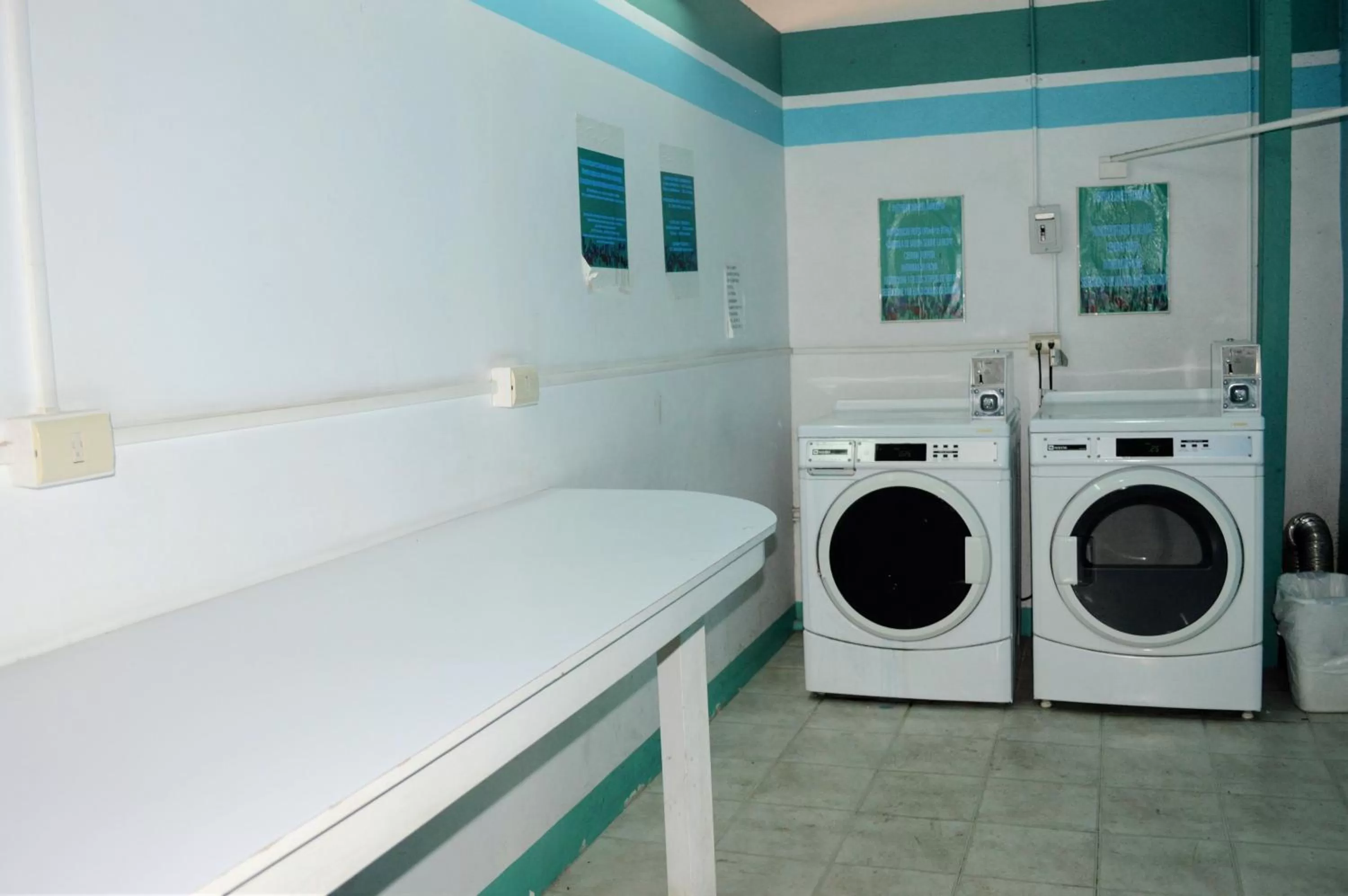 Property building, Bathroom in Hotel Colonial