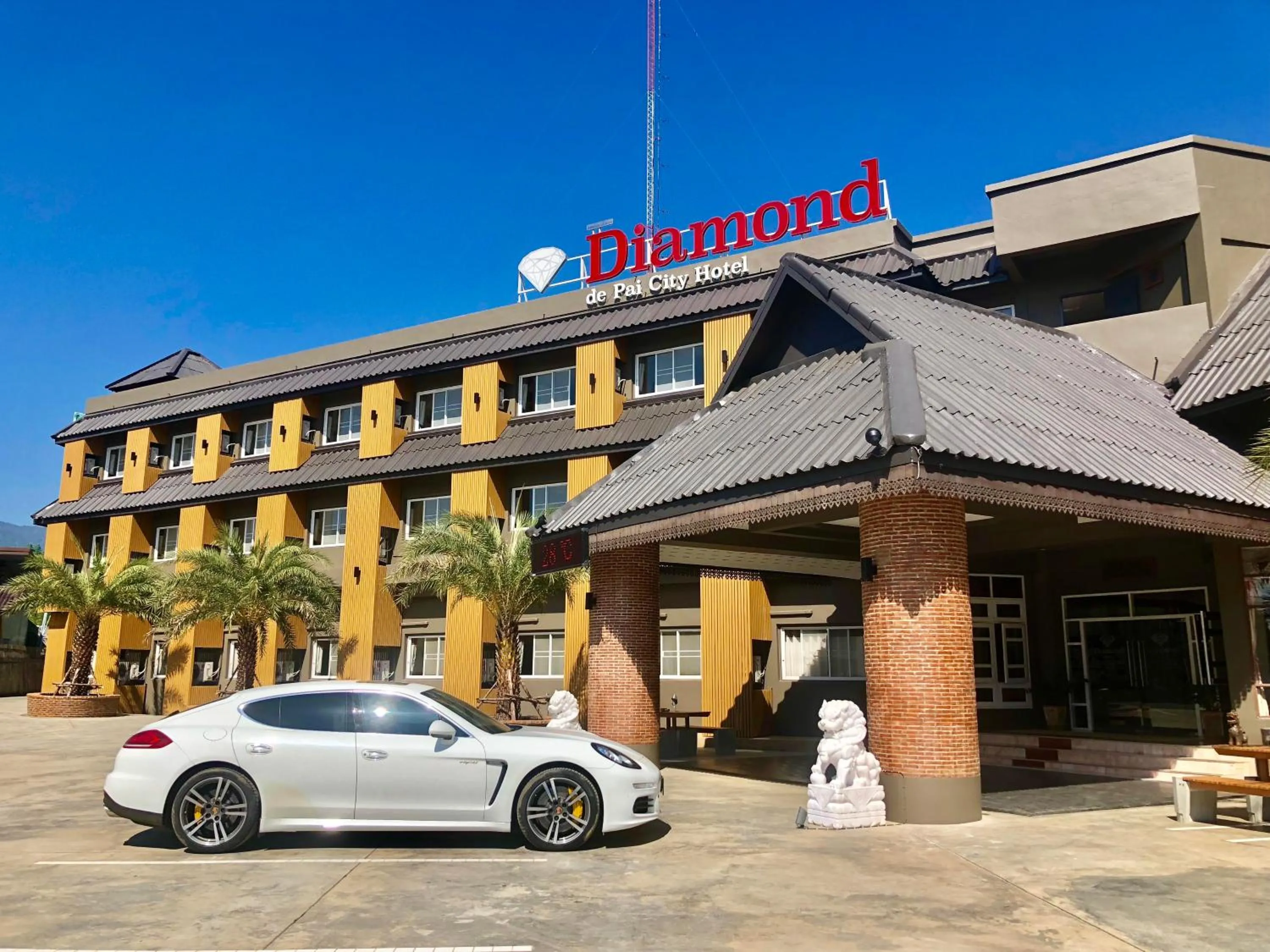 Facade/entrance in Diamond de pai