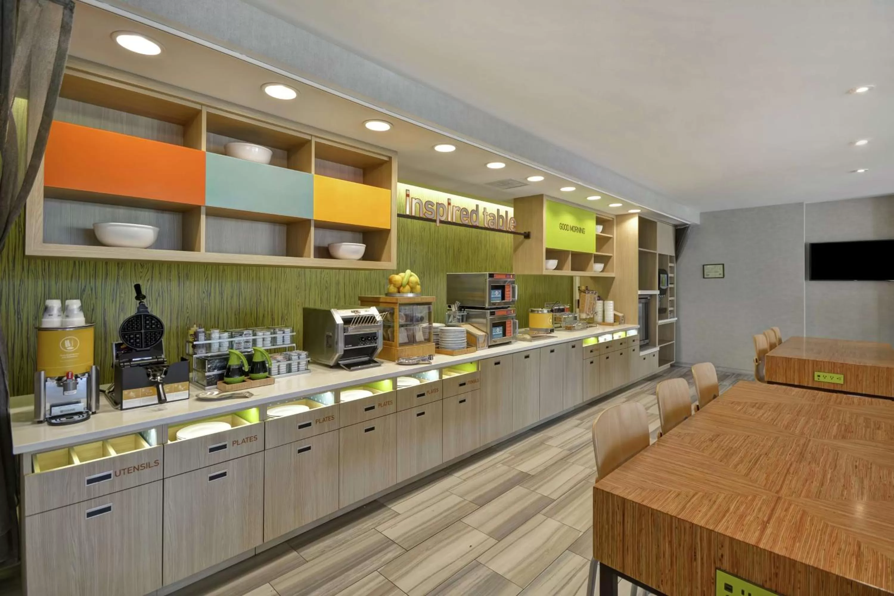 Breakfast in Home2 Suites By Hilton Clarksville Louisville North