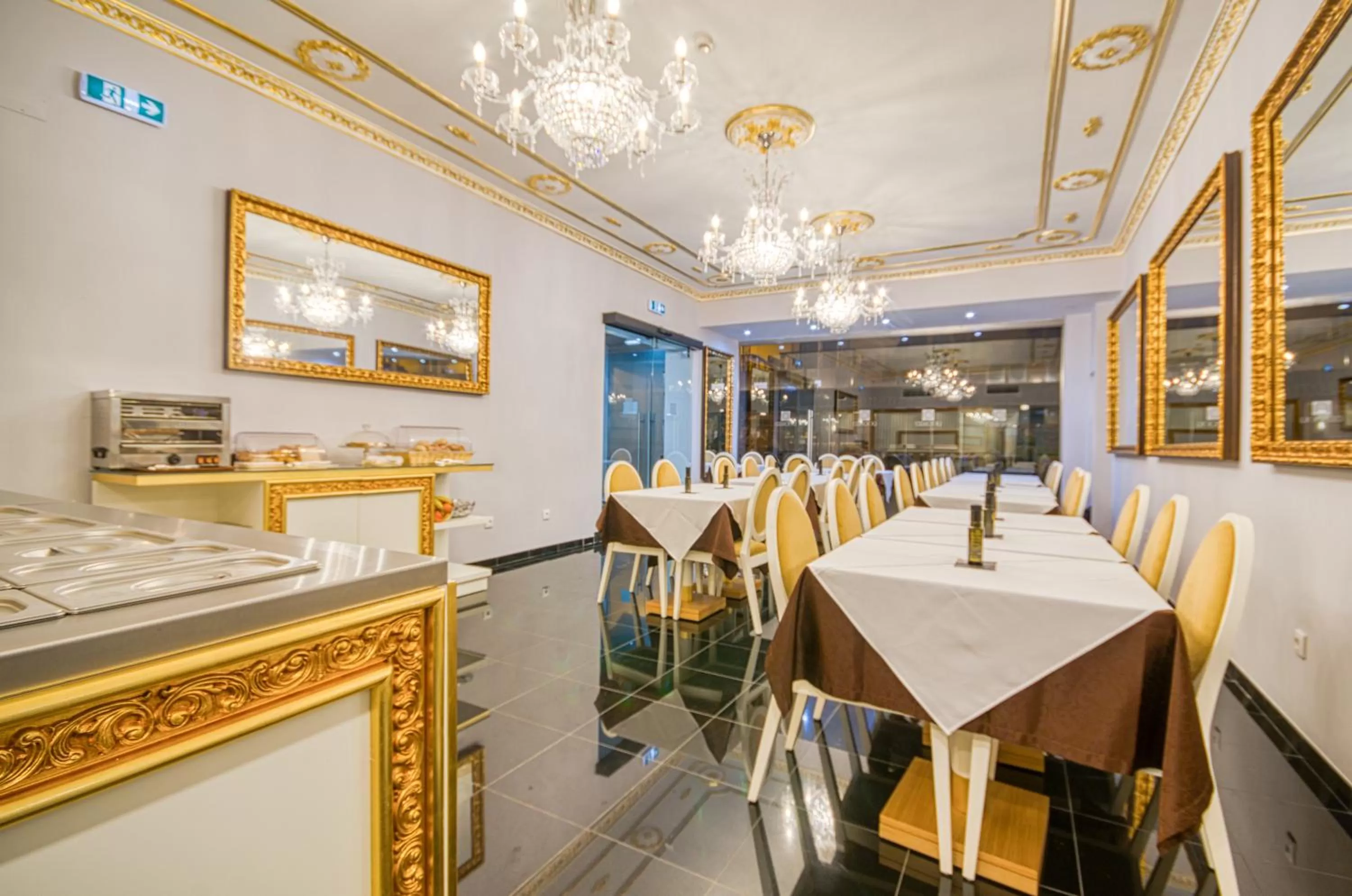 Restaurant/places to eat in Hotel LX Rossio