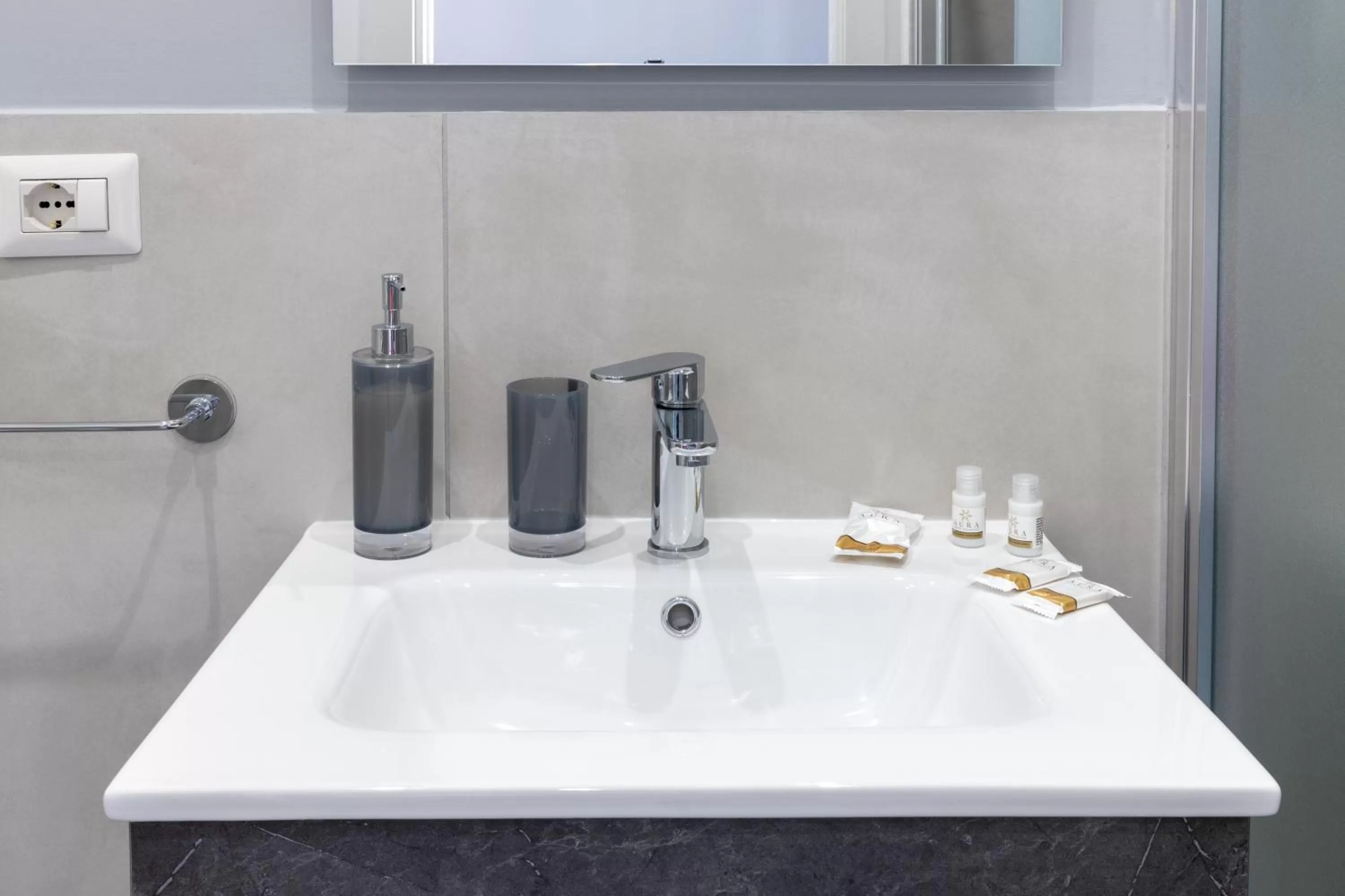 Bathroom in Partenope Guest House