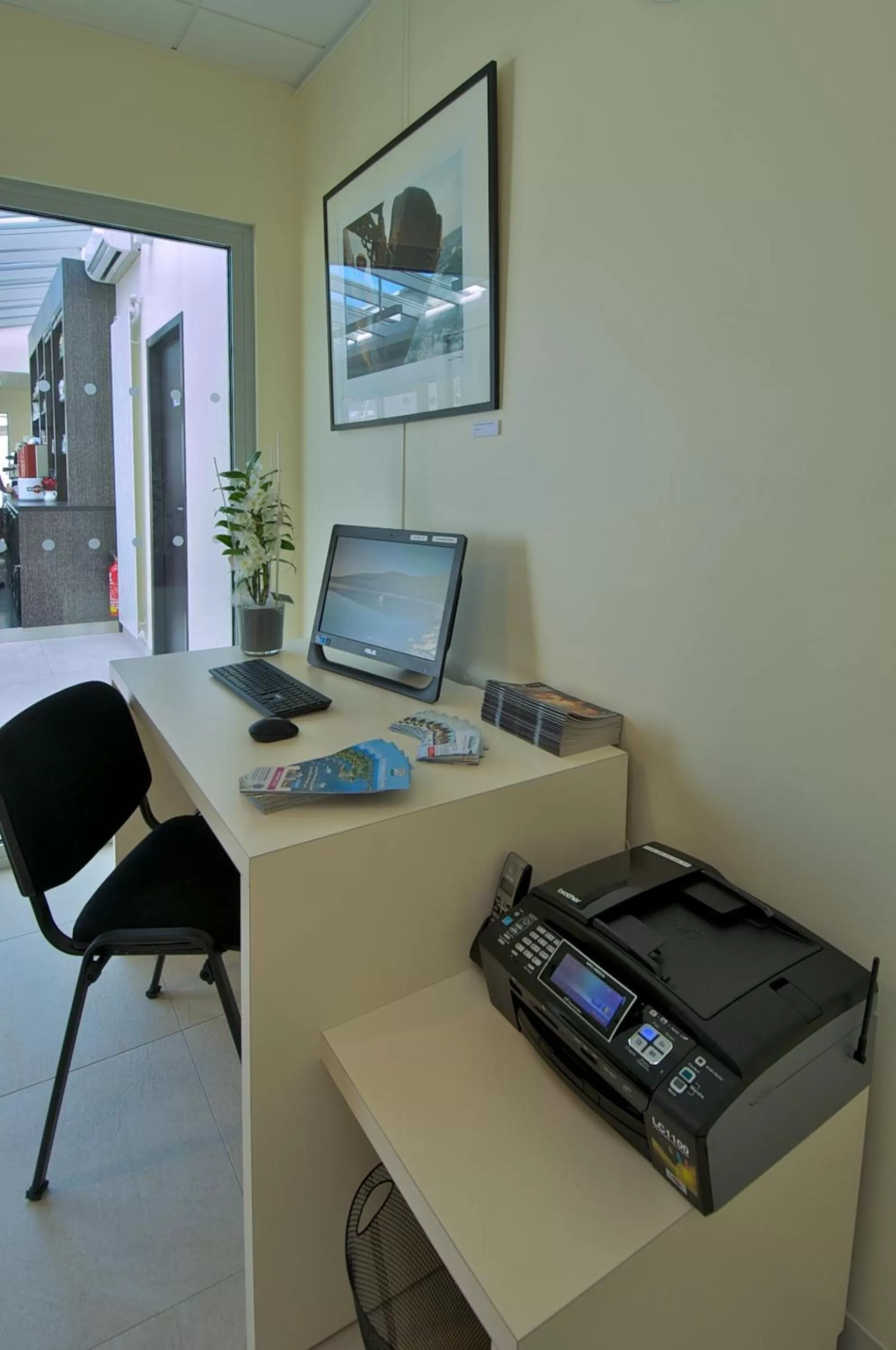 Business facilities in Best Western Plus Les Terrasses de Bréhat