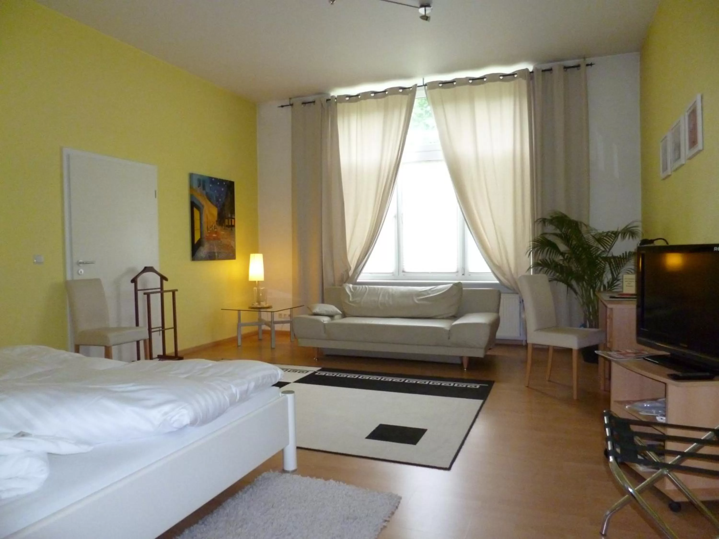 Day, Bed in Hotel Restaurant Marbella