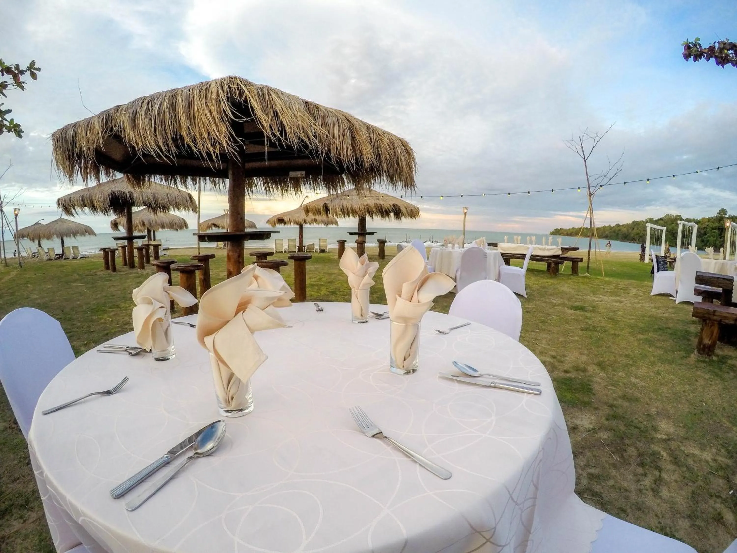 Lounge or bar in Palm Beach Resort & SPA