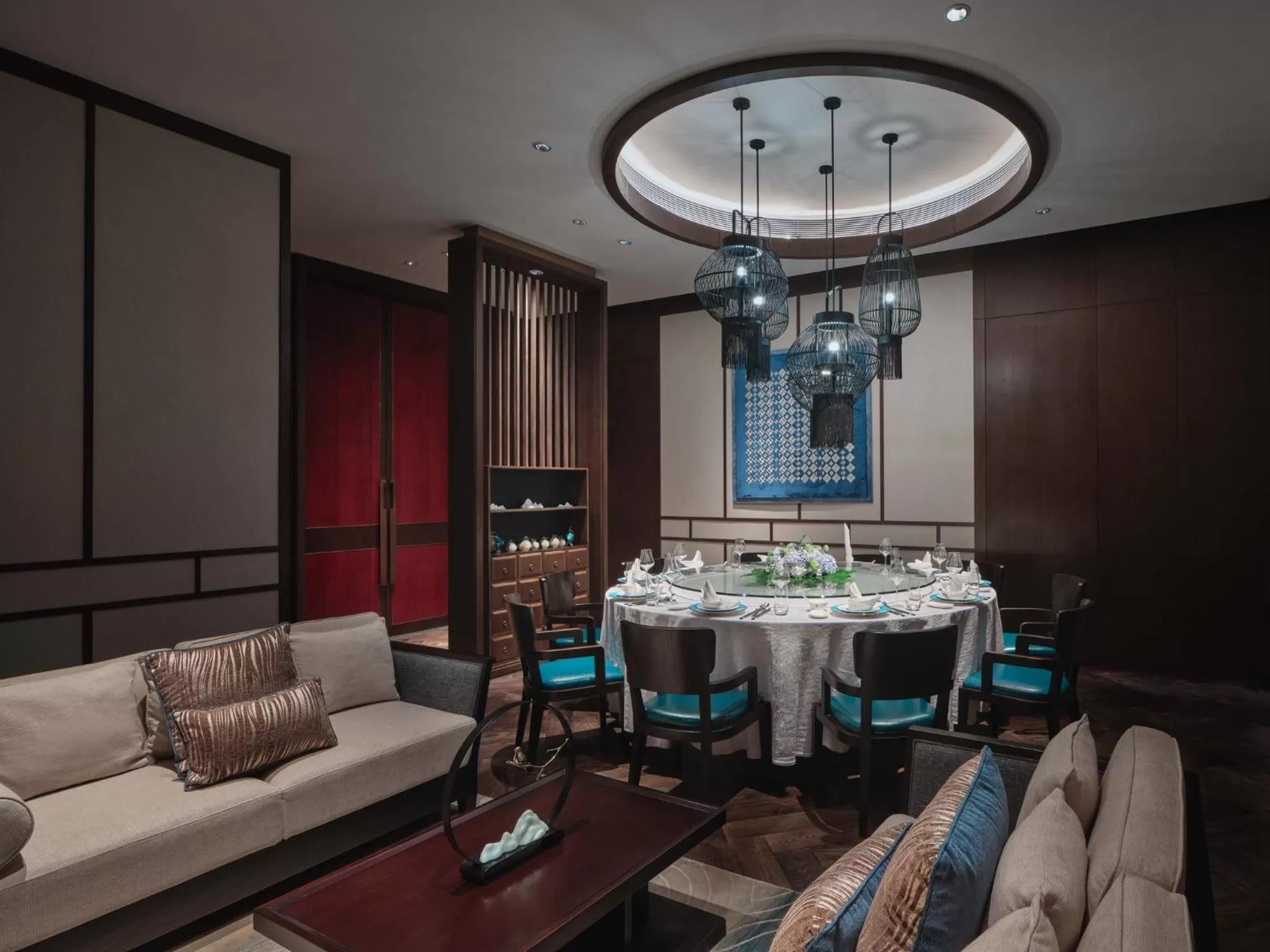 Restaurant/places to eat in Crowne Plaza Sanya Haitang Bay Resort by IHG